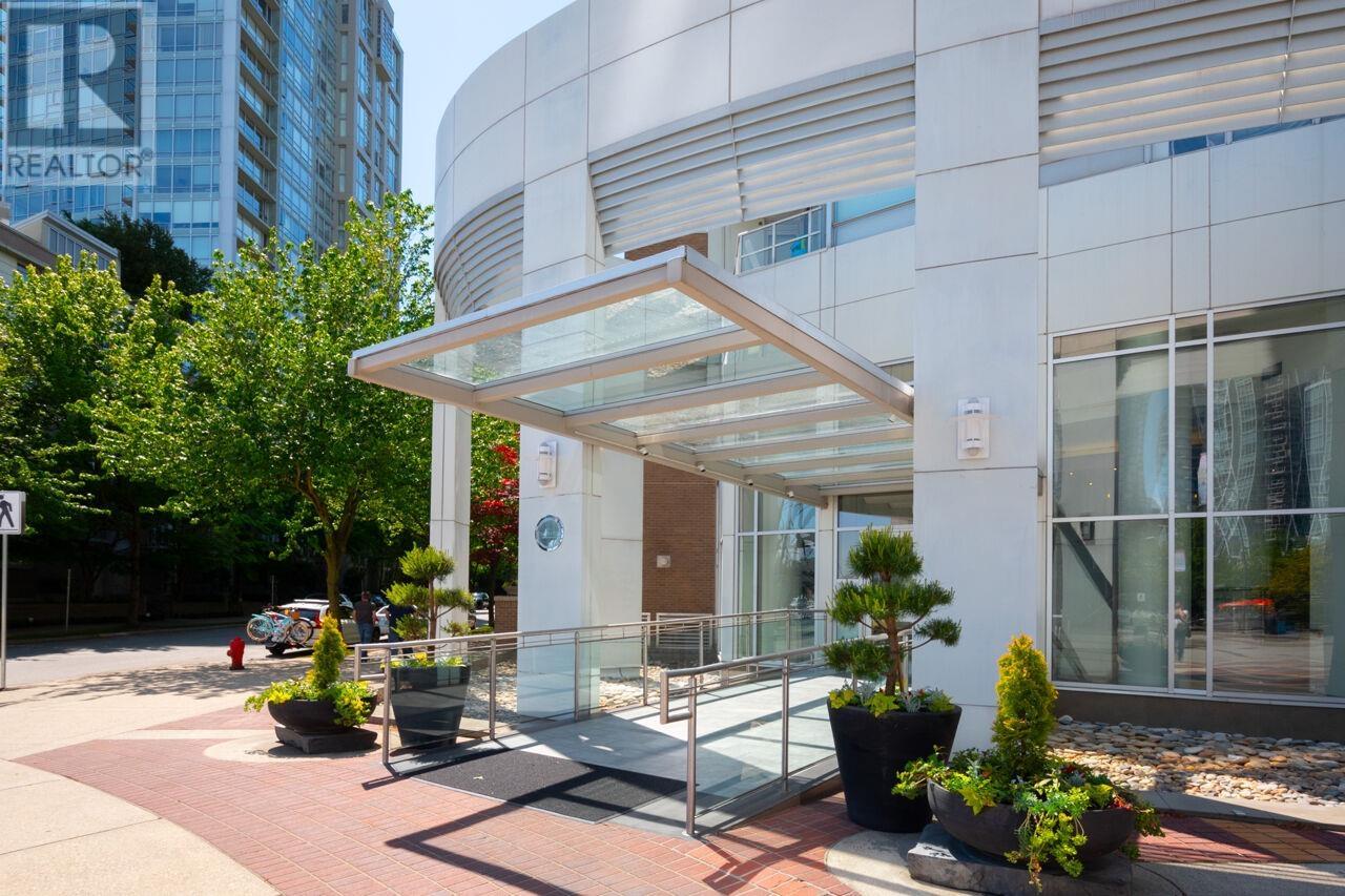 2105 1201 Marinaside Crescent, Vancouver, British Columbia  V6Z 2V2 - Photo 3 - R2976573