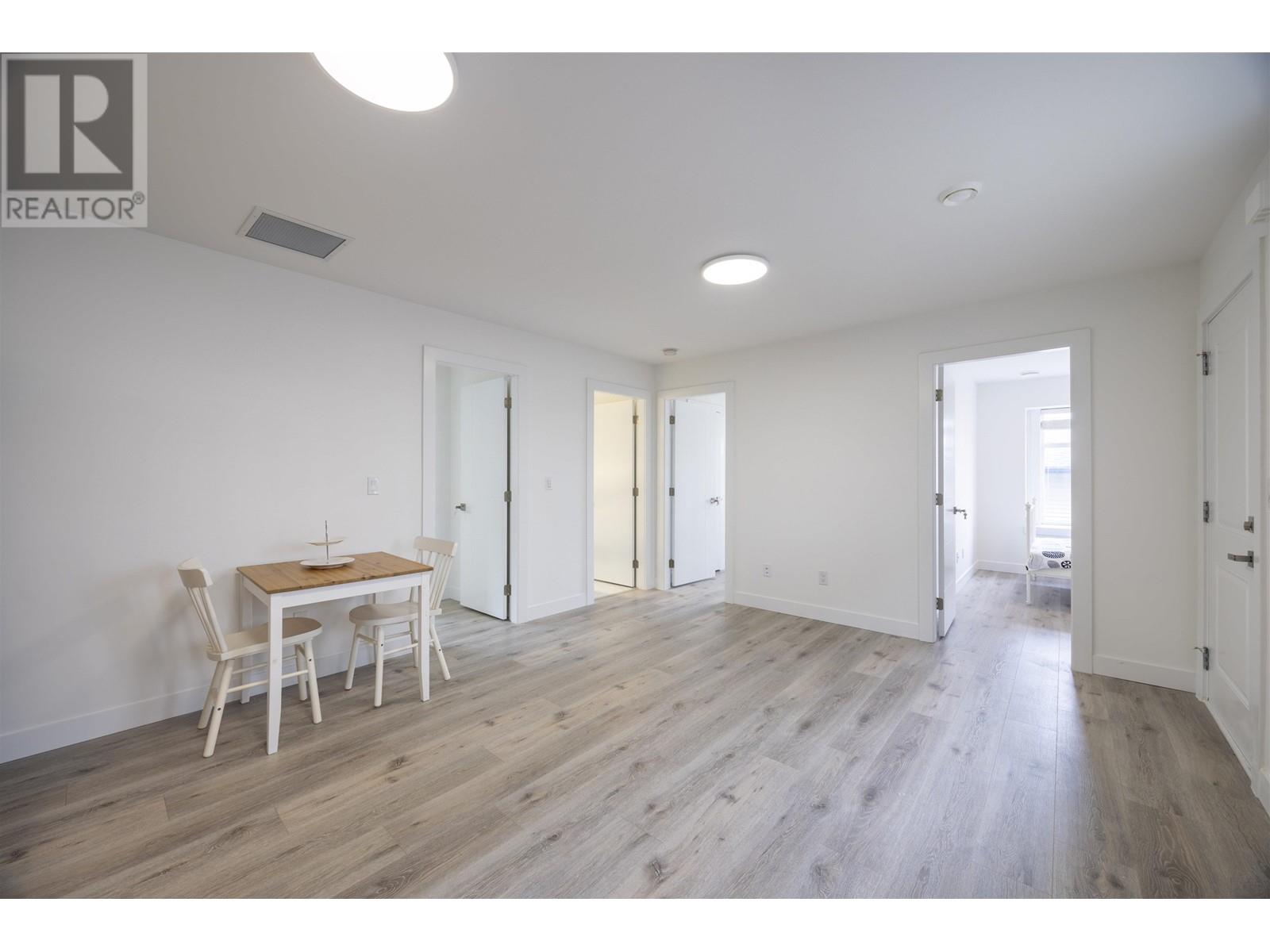 5705 Woodsworth Street, Burnaby, British Columbia  V5G 1S6 - Photo 17 - R2973368