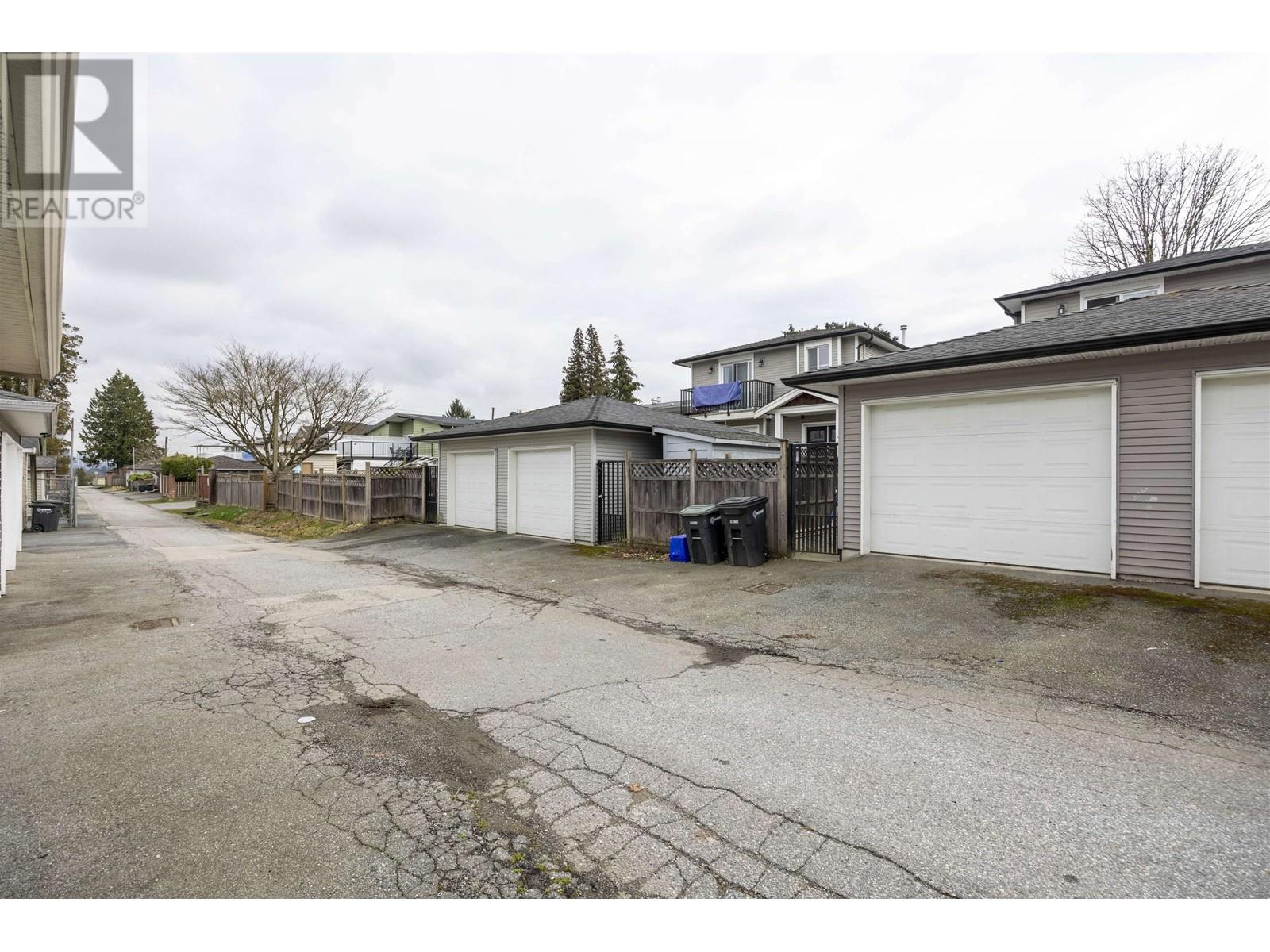 5705 Woodsworth Street, Burnaby, British Columbia  V5G 1S6 - Photo 30 - R2973368