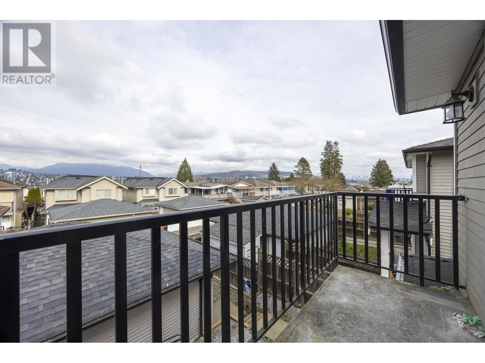 5705 Woodsworth Street, Burnaby, British Columbia  V5G 1S6 - Photo 24 - R2973368