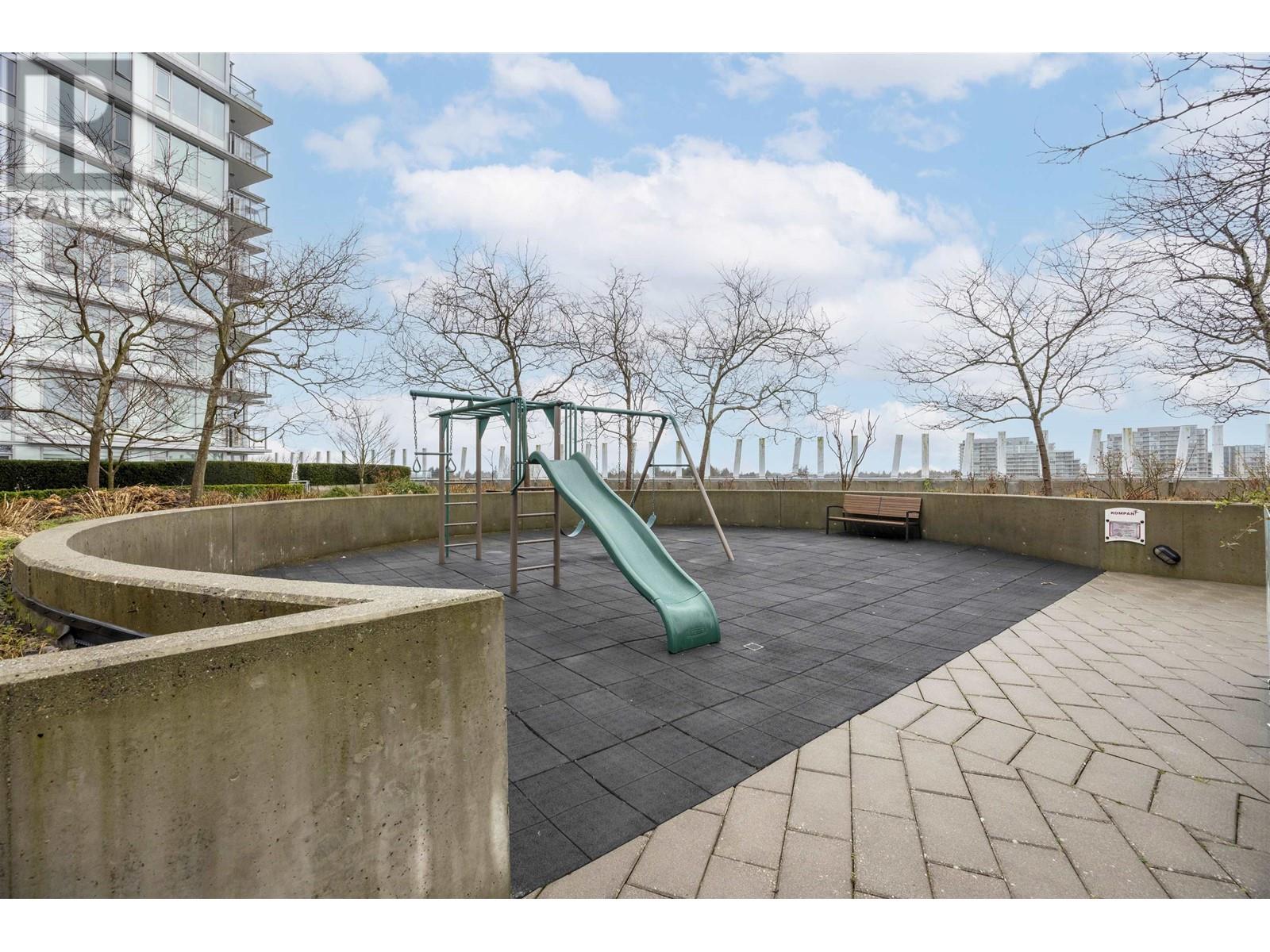Listing Picture 16 of 18 : 702 6951 ELMBRIDGE WAY, Richmond / 烈治文 - 魯藝地產 Yvonne Lu Group - MLS Medallion Club Member