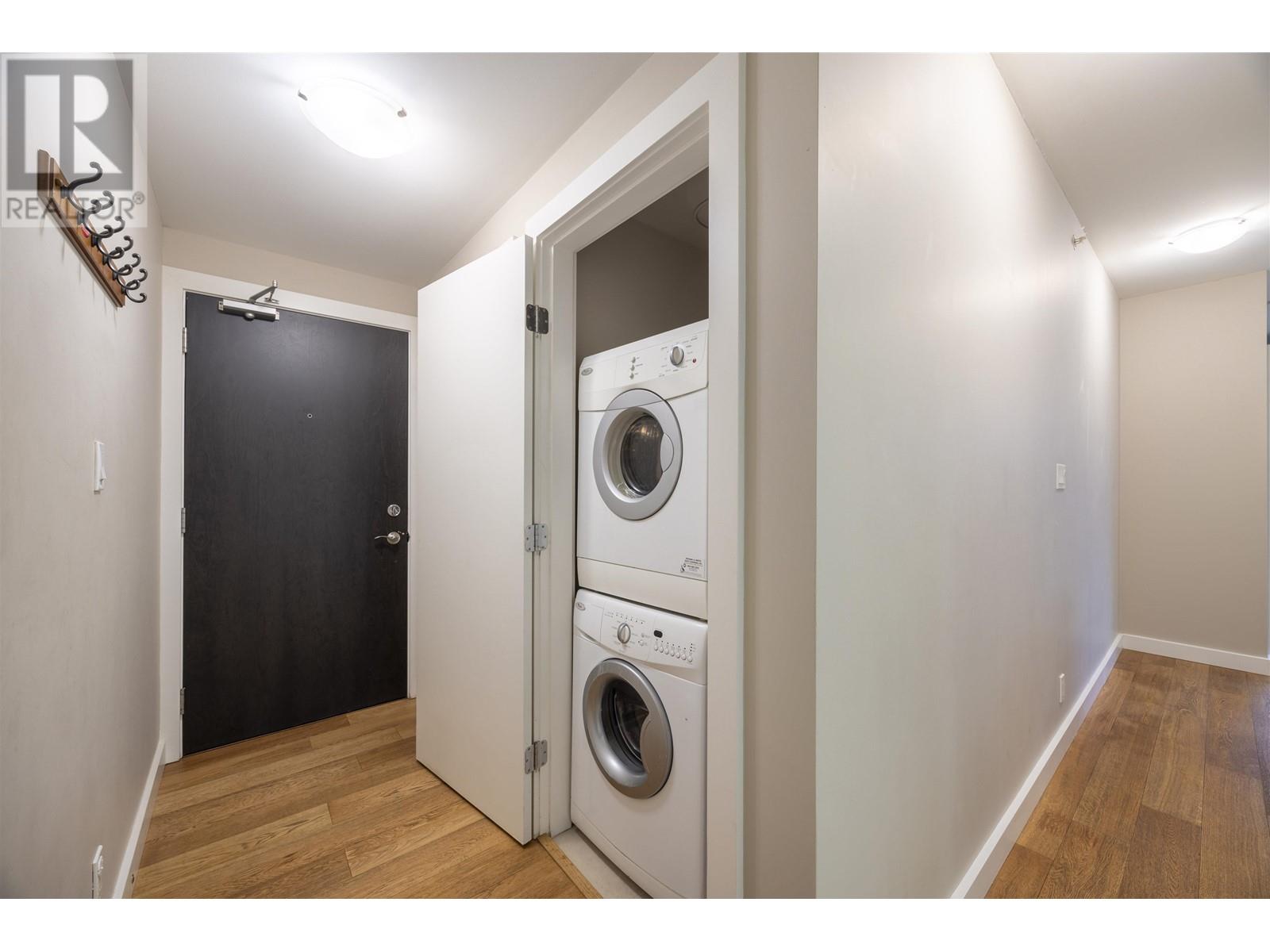 Listing Picture 8 of 18 : 702 6951 ELMBRIDGE WAY, Richmond / 烈治文 - 魯藝地產 Yvonne Lu Group - MLS Medallion Club Member