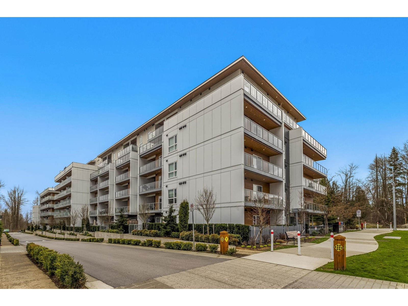 Property at A107 8447 202 STREET image 3