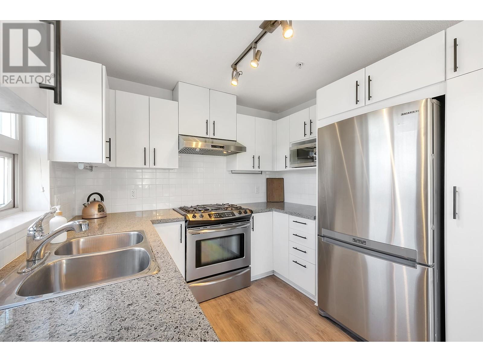 401 3132 Dayanee Springs Boulevard, Coquitlam, British Columbia  V3E 0B5 - Photo 9 - R2965543