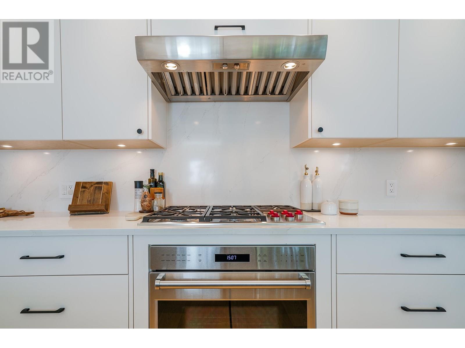 403 Beach Crescent, Vancouver, British Columbia  V6Z 3C9 - Photo 10 - R2976646