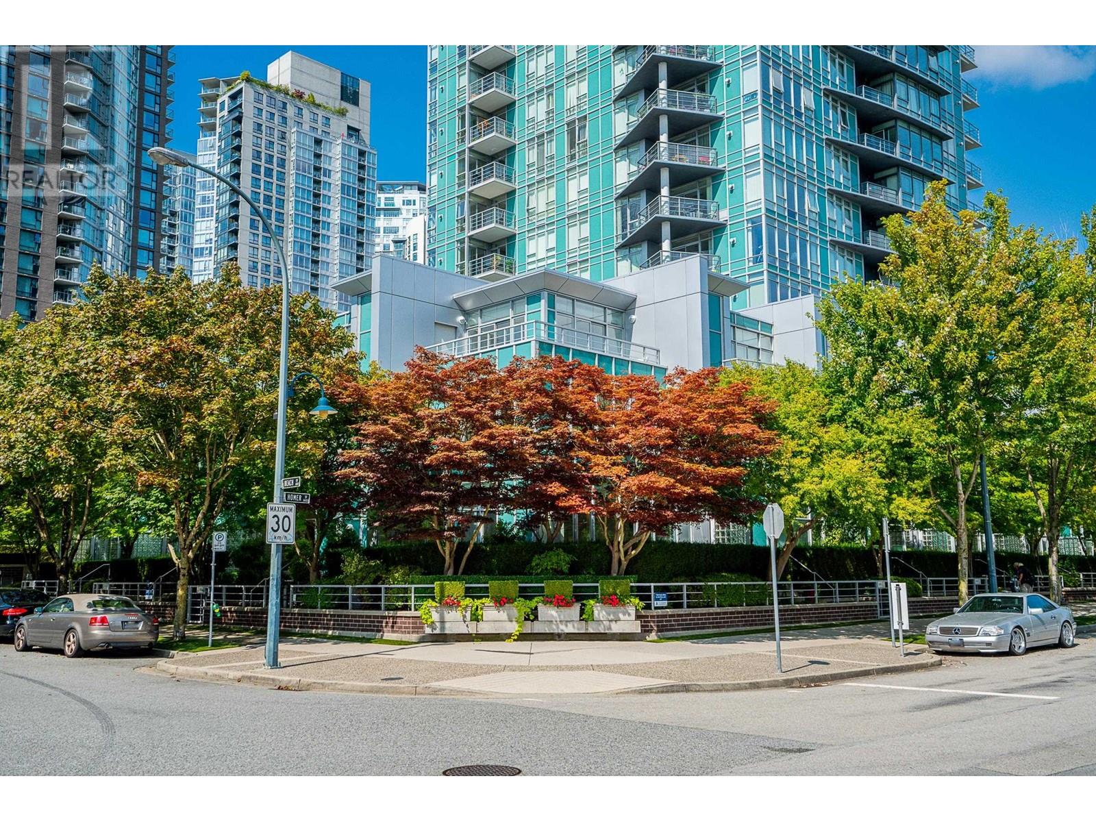 403 Beach Crescent, Vancouver, British Columbia  V6Z 3C9 - Photo 30 - R2976646