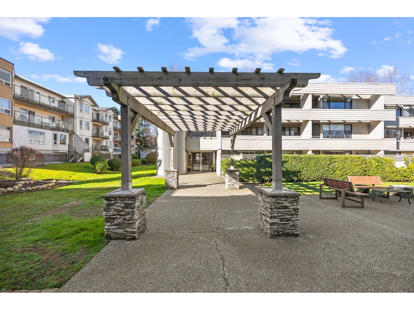 311 15272 19 Avenue, Surrey, British Columbia  V4A 1X6 - Photo 1 - R2975765