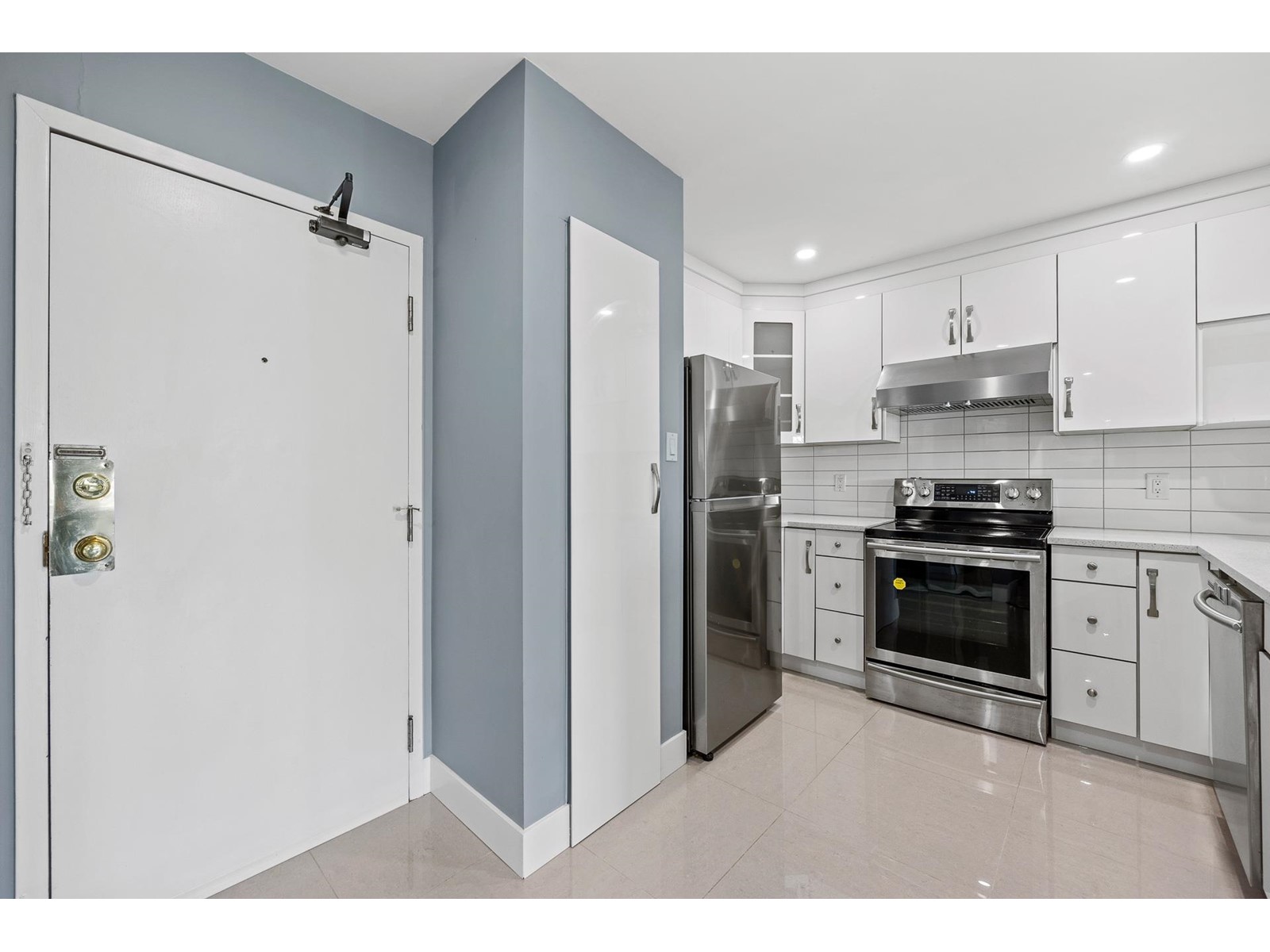 311 15272 19 Avenue, Surrey, British Columbia  V4A 1X6 - Photo 8 - R2975765