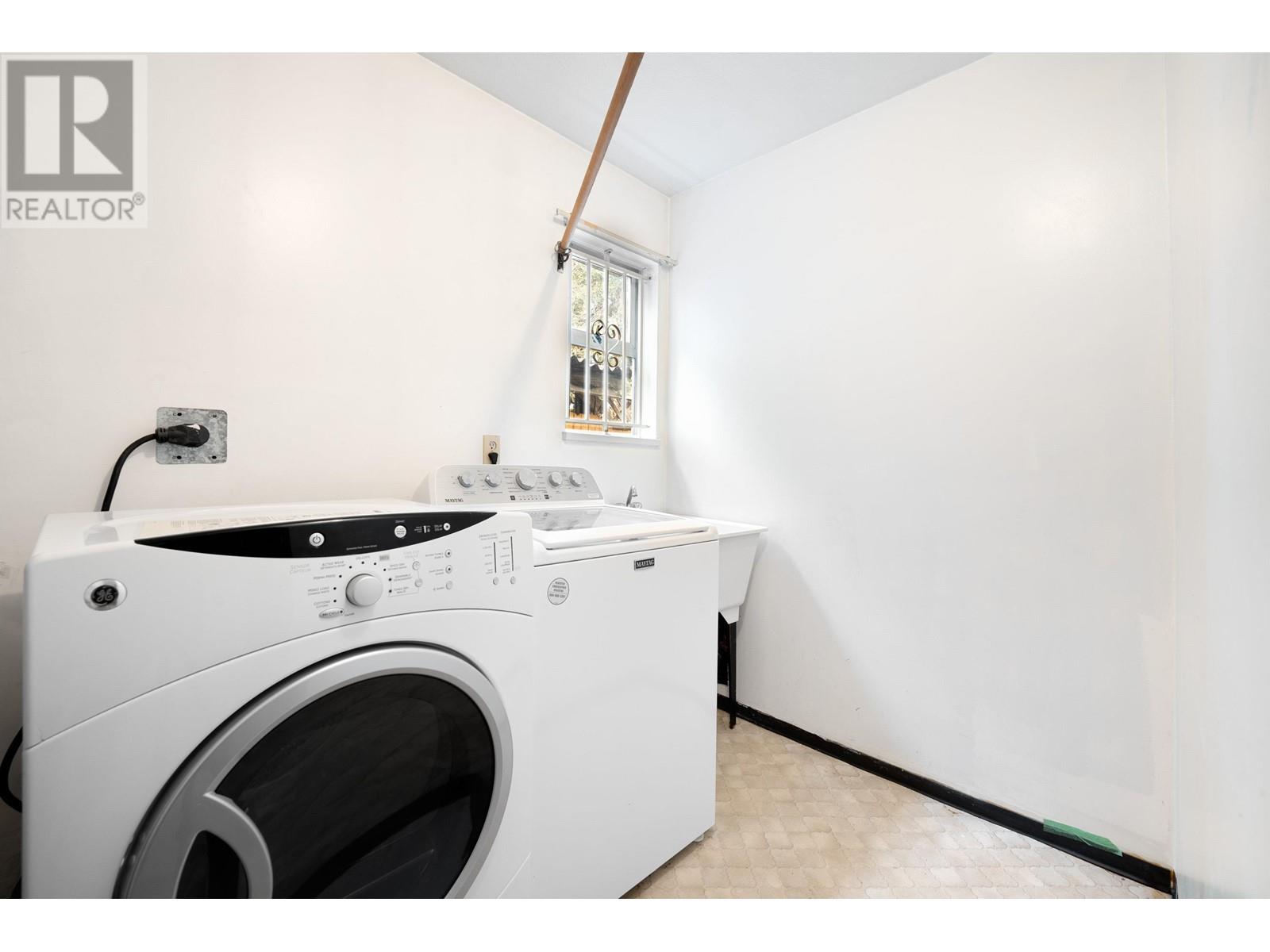 8237 Montcalm Street, Vancouver, British Columbia  V6P 4P4 - Photo 23 - R2970495