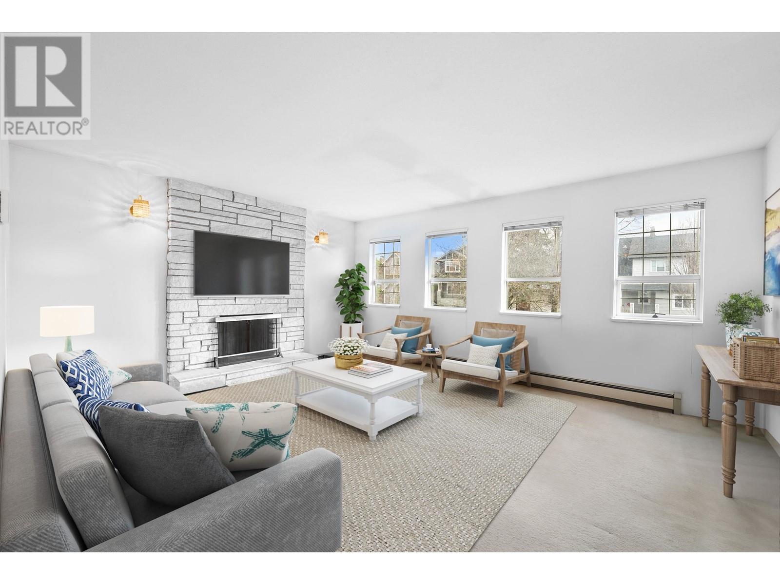 8237 Montcalm Street, Vancouver, British Columbia  V6P 4P4 - Photo 2 - R2970495