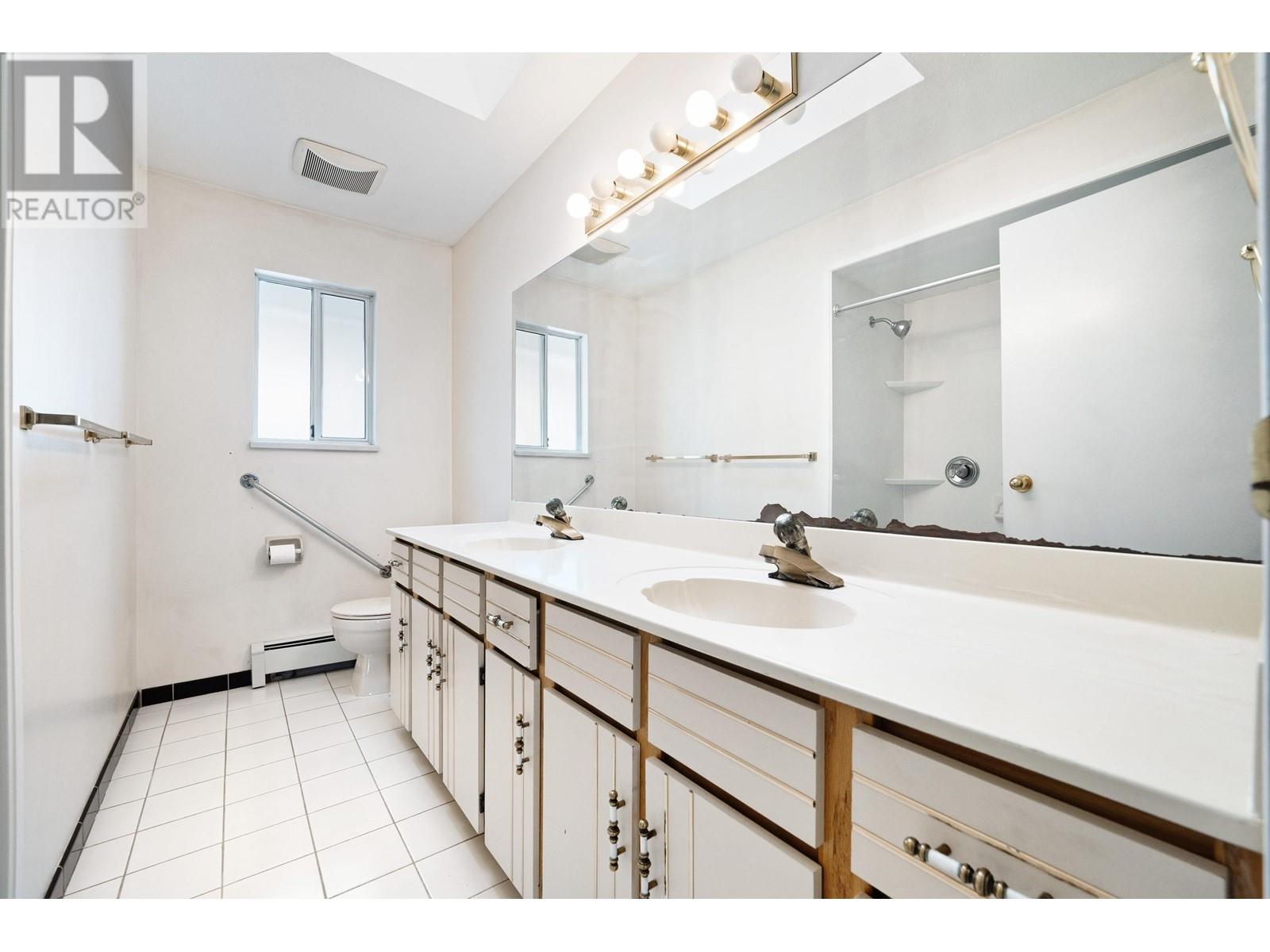 8237 Montcalm Street, Vancouver, British Columbia  V6P 4P4 - Photo 18 - R2970495