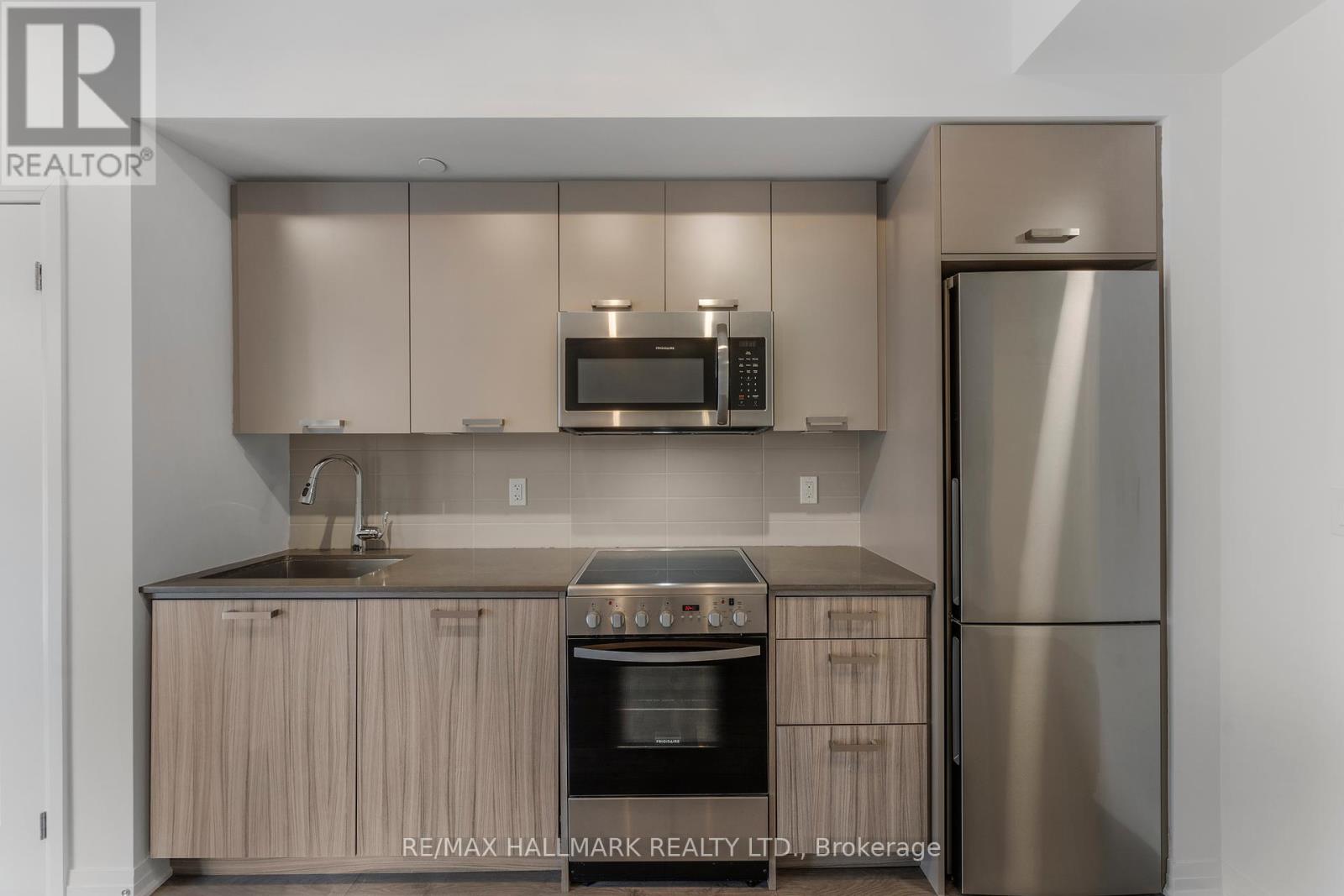 Th 103 - 2301 Danforth Avenue, Toronto, Ontario  M4C 1K5 - Photo 12 - E12013932