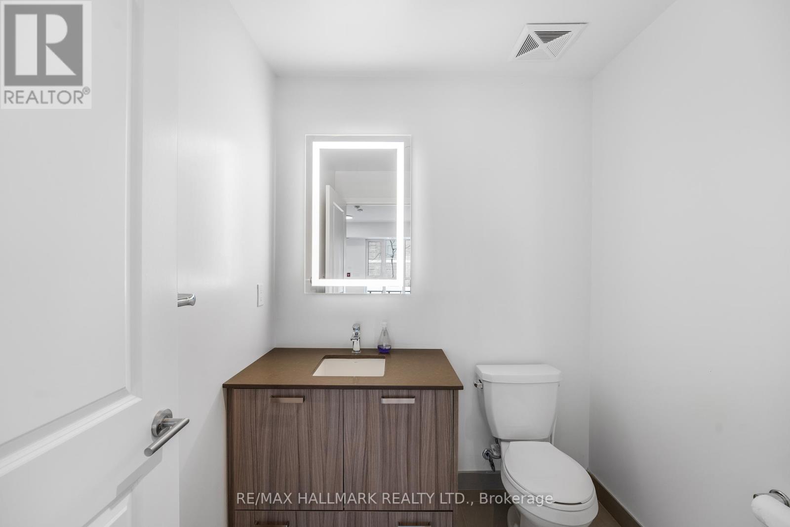 Th 103 - 2301 Danforth Avenue, Toronto, Ontario  M4C 1K5 - Photo 14 - E12013932