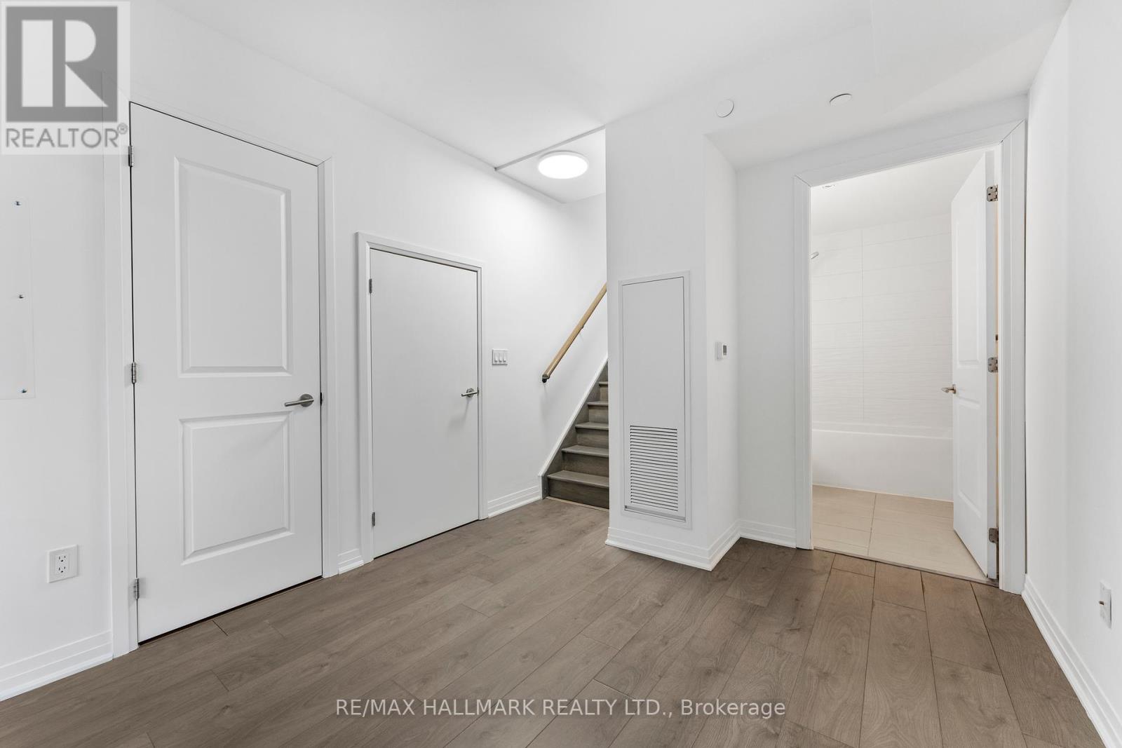 Th 103 - 2301 Danforth Avenue, Toronto, Ontario  M4C 1K5 - Photo 20 - E12013932