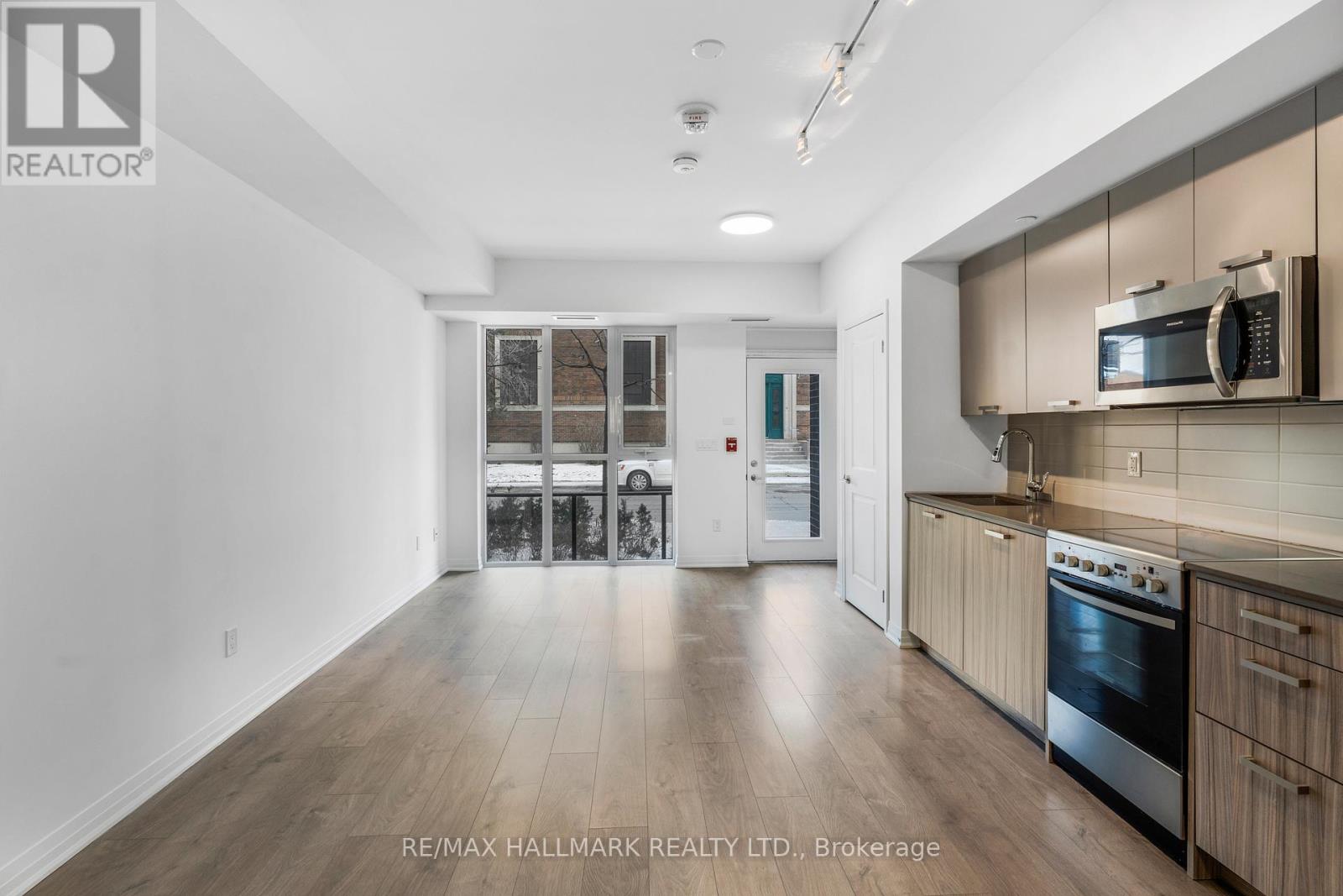 Property at TH 103 - 2301 DANFORTH AVENUE image 3