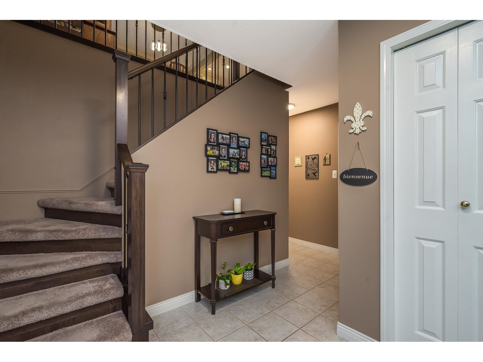 33286 Newlands Avenue, Abbotsford, British Columbia  V2S 5Z2 - Photo 2 - R2975508