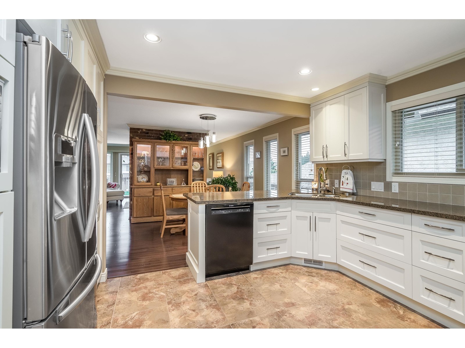 33286 Newlands Avenue, Abbotsford, British Columbia  V2S 5Z2 - Photo 11 - R2975508