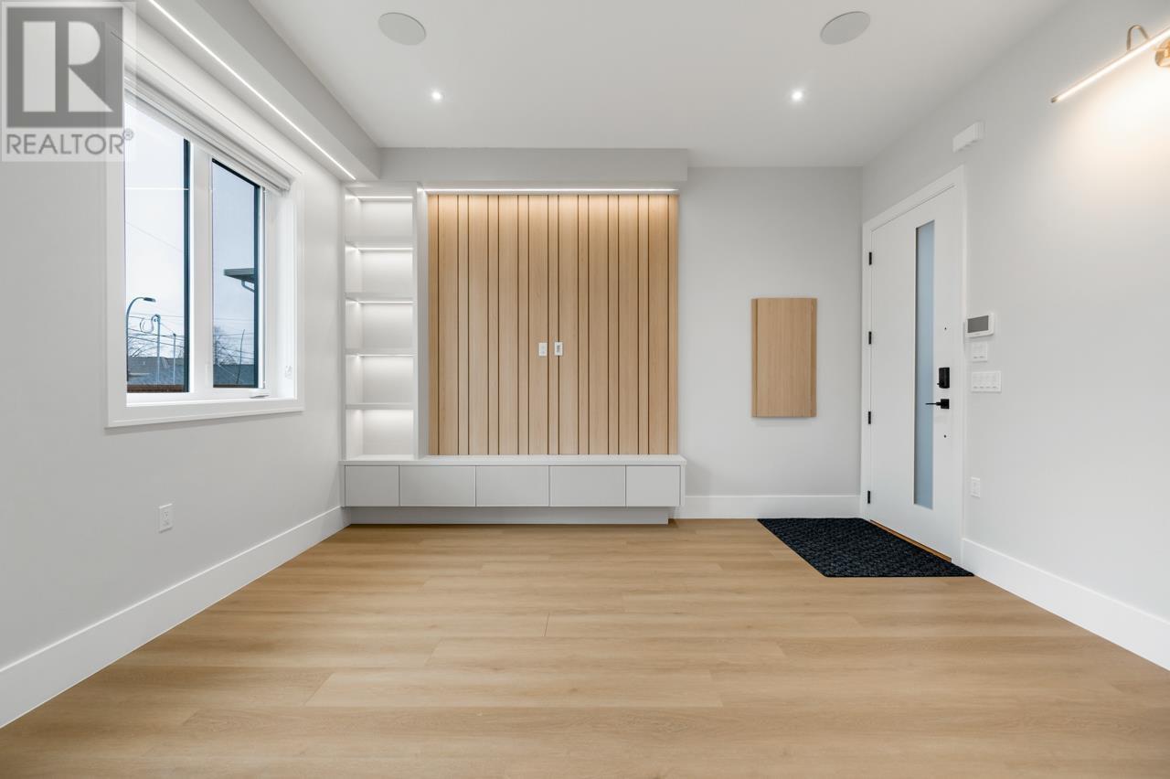 2 1426 E 54th Avenue, Vancouver, British Columbia  V5P 1Y1 - Photo 6 - R2976696