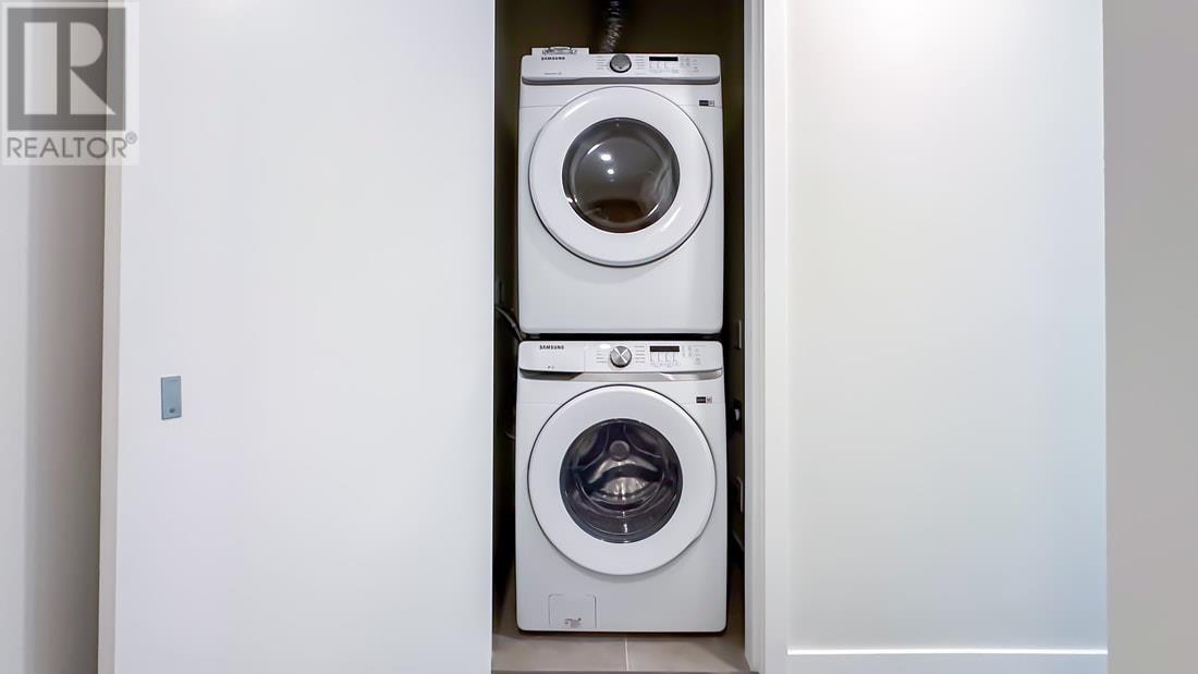 Listing Picture 11 of 23 : 3807 2186 GILMORE AVENUE, Burnaby / 本拿比 - 魯藝地產 Yvonne Lu Group - MLS Medallion Club Member