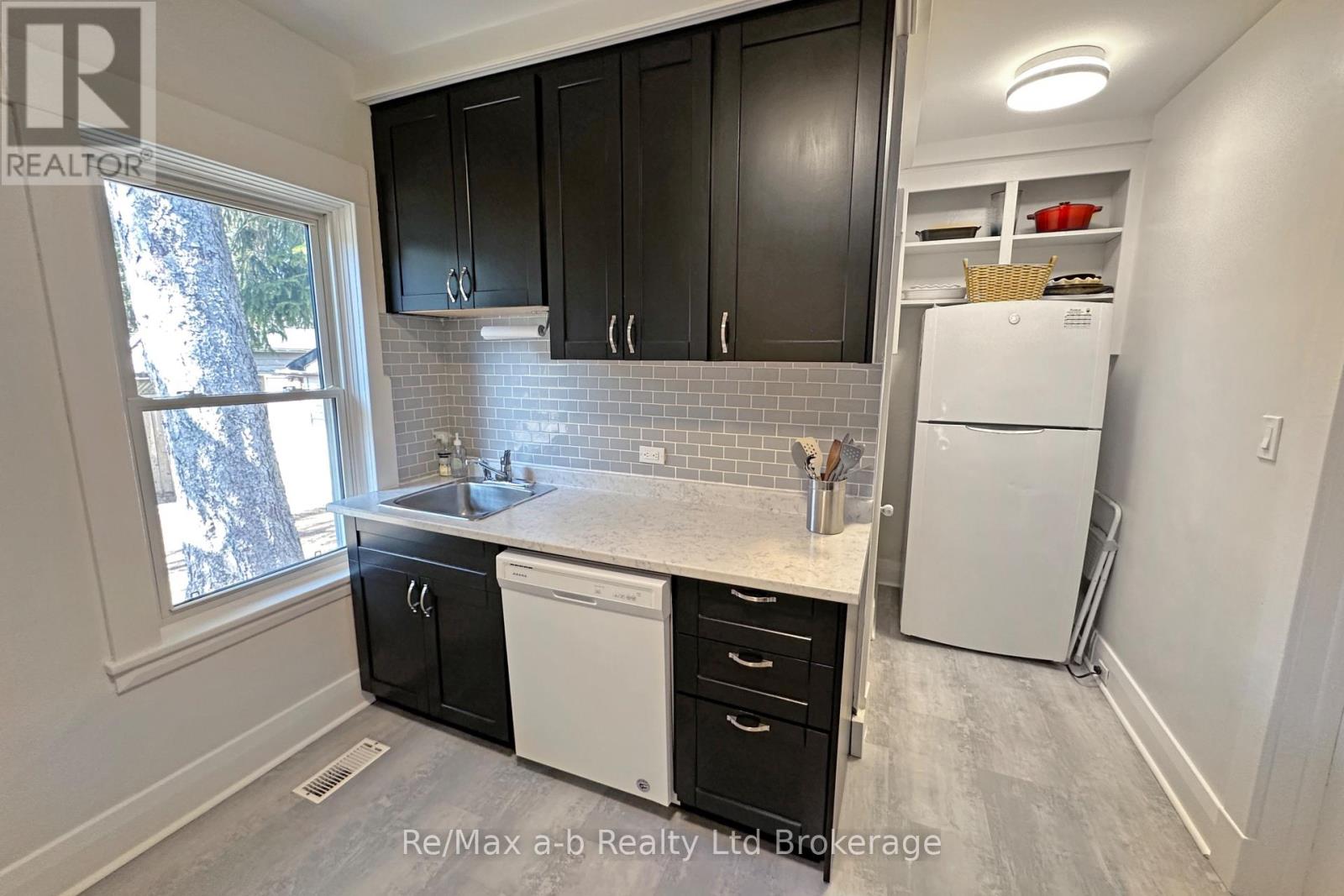 11 Mount Pleasant Avenue, London, Ontario  N6H 1C8 - Photo 16 - X12013916