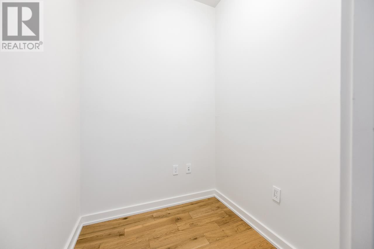 Listing Picture 16 of 26 : 305 5311 CEDARBRIDGE WAY, Richmond / 烈治文 - 魯藝地產 Yvonne Lu Group - MLS Medallion Club Member
