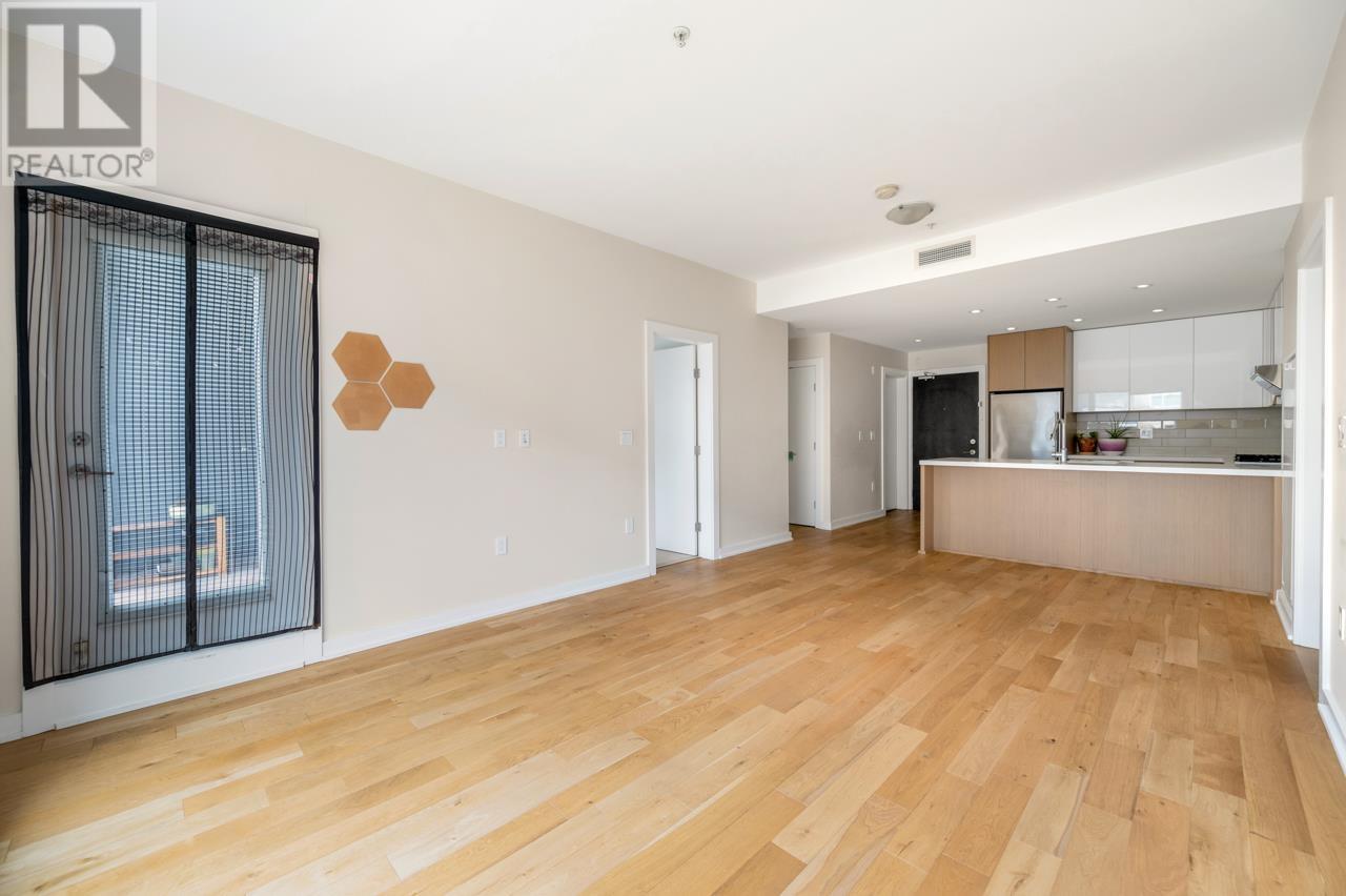 Listing Picture 4 of 26 : 305 5311 CEDARBRIDGE WAY, Richmond / 烈治文 - 魯藝地產 Yvonne Lu Group - MLS Medallion Club Member