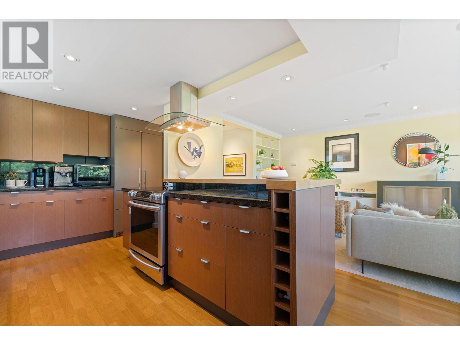 Listing Picture 15 of 38 : 104 710 CHILCO STREET, Vancouver / 溫哥華 - 魯藝地產 Yvonne Lu Group - MLS Medallion Club Member