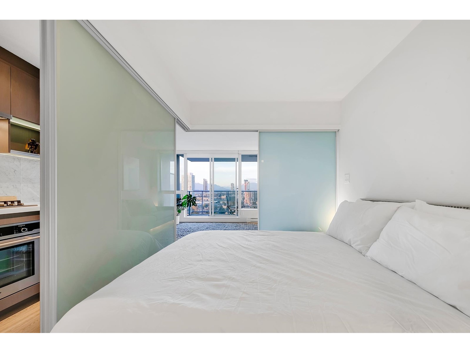 2210 13750 100 Avenue, Surrey, British Columbia  V3T 0L3 - Photo 16 - R2969146