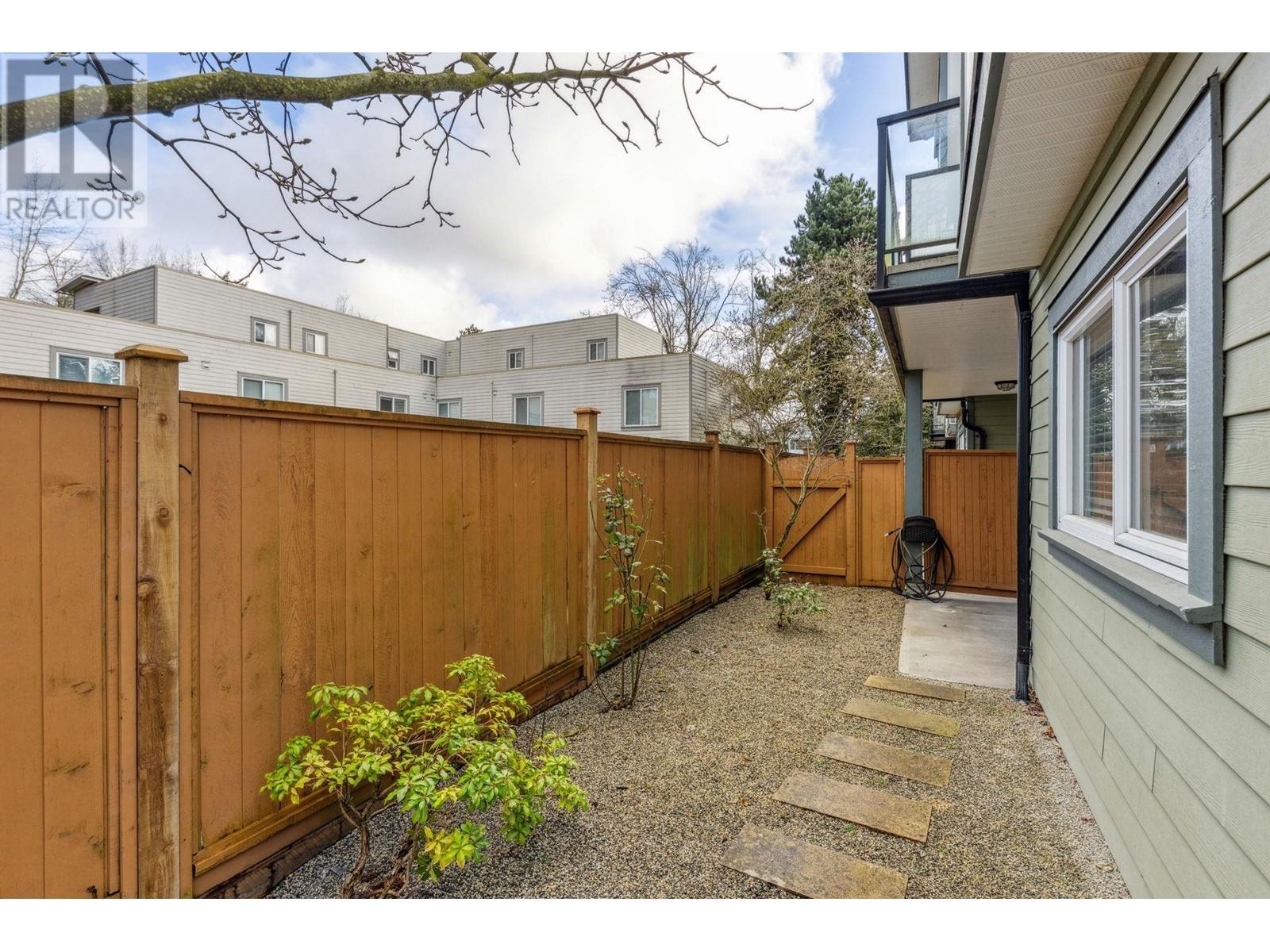 Listing Picture 3 of 22 : 4 7251 ST. ALBANS ROAD, Richmond / 烈治文 - 魯藝地產 Yvonne Lu Group - MLS Medallion Club Member