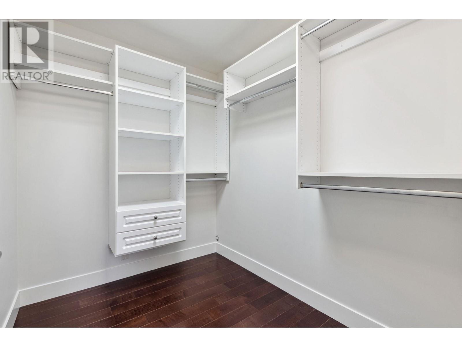 Listing Picture 15 of 22 : 4 7251 ST. ALBANS ROAD, Richmond / 烈治文 - 魯藝地產 Yvonne Lu Group - MLS Medallion Club Member