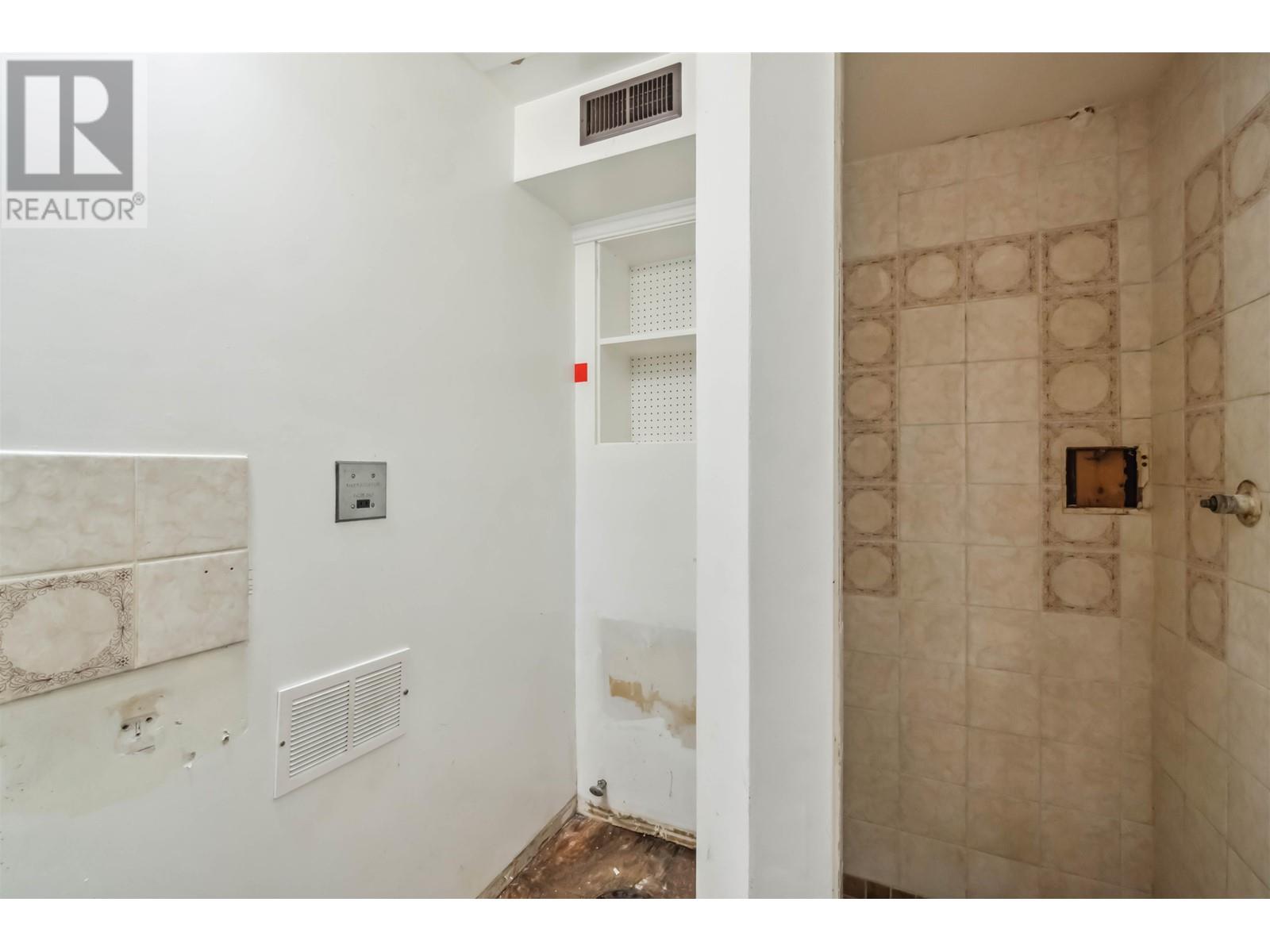508 E 12th Street, North Vancouver, British Columbia  V7L 2K4 - Photo 15 - R2974951