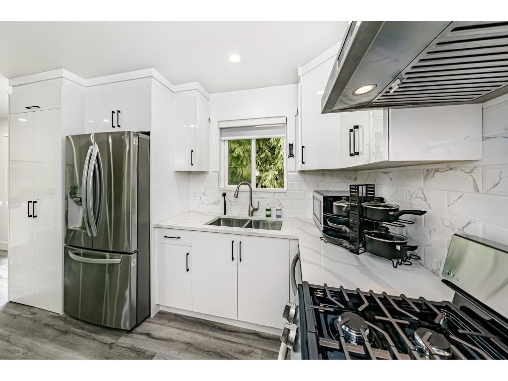 14927 Kew Drive, Surrey, British Columbia  V3R 4Y1 - Photo 13 - R2958171