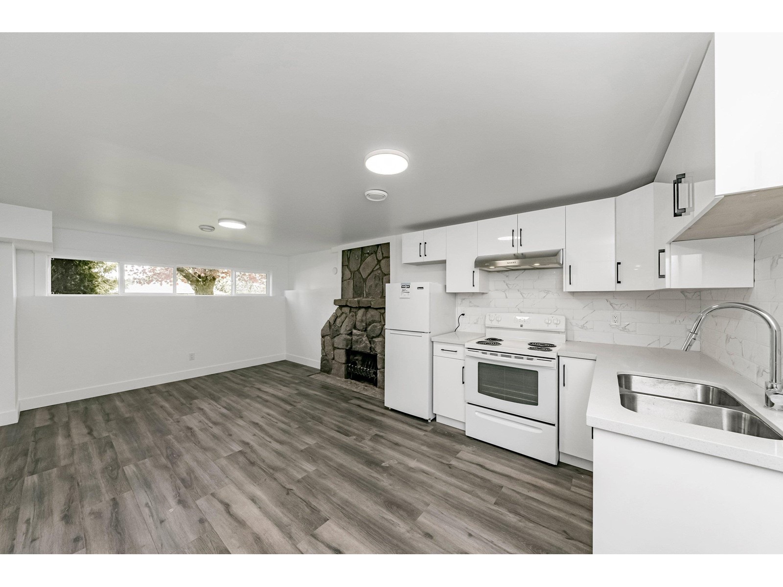 14927 Kew Drive, Surrey, British Columbia  V3R 4Y1 - Photo 30 - R2958171