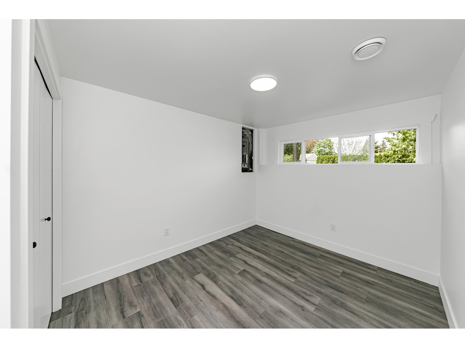 14927 Kew Drive, Surrey, British Columbia  V3R 4Y1 - Photo 27 - R2958171