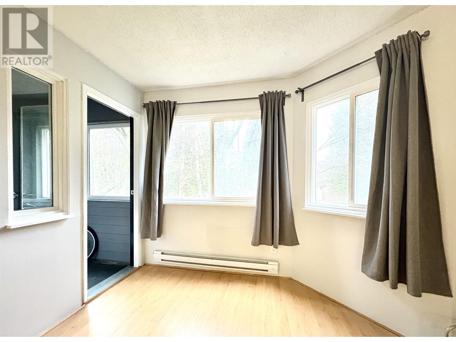 312 9880 Manchester Drive, Burnaby, British Columbia  V3N 4R3 - Photo 8 - R2975957