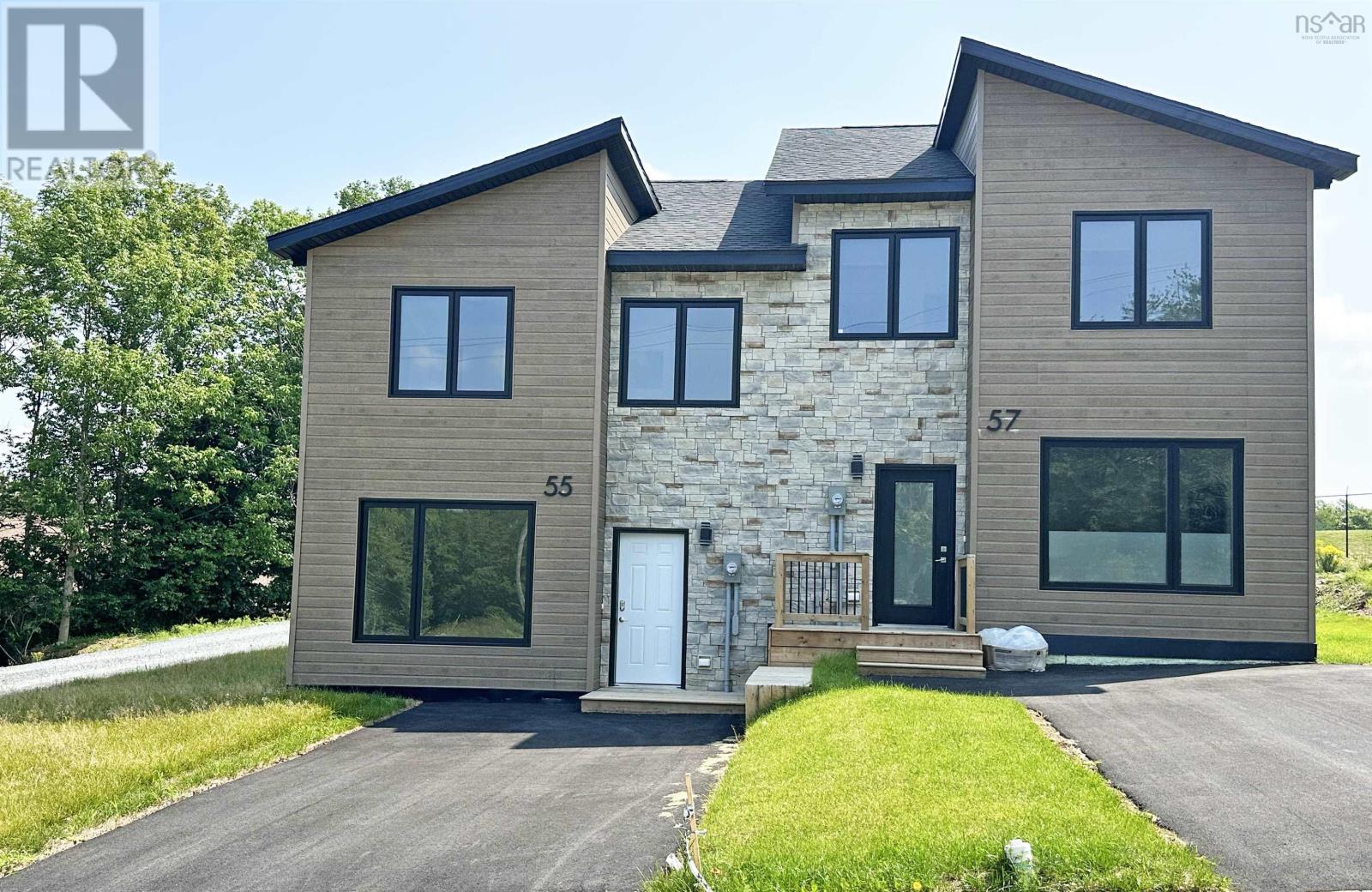 55 Heckman Avenue, Bridgewater, Nova Scotia  B4V 2H2 - Photo 2 - 202410408