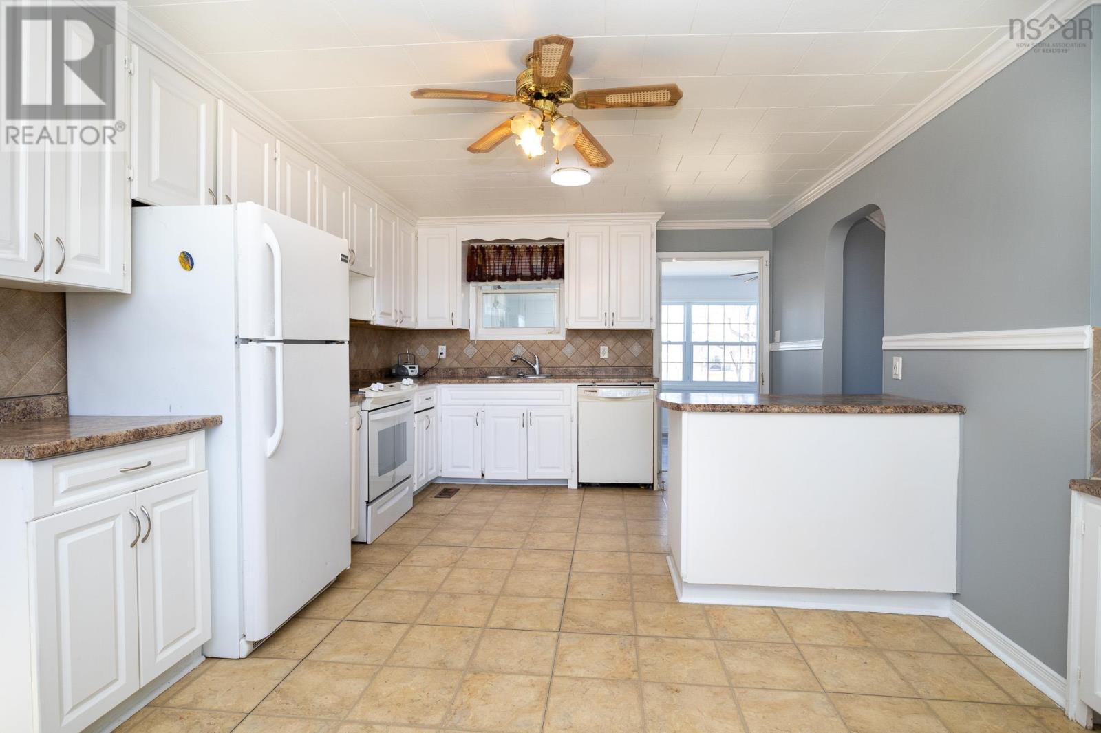 231 Brookside Street, Glace Bay, Nova Scotia  B1A 1L7 - Photo 12 - 202504616