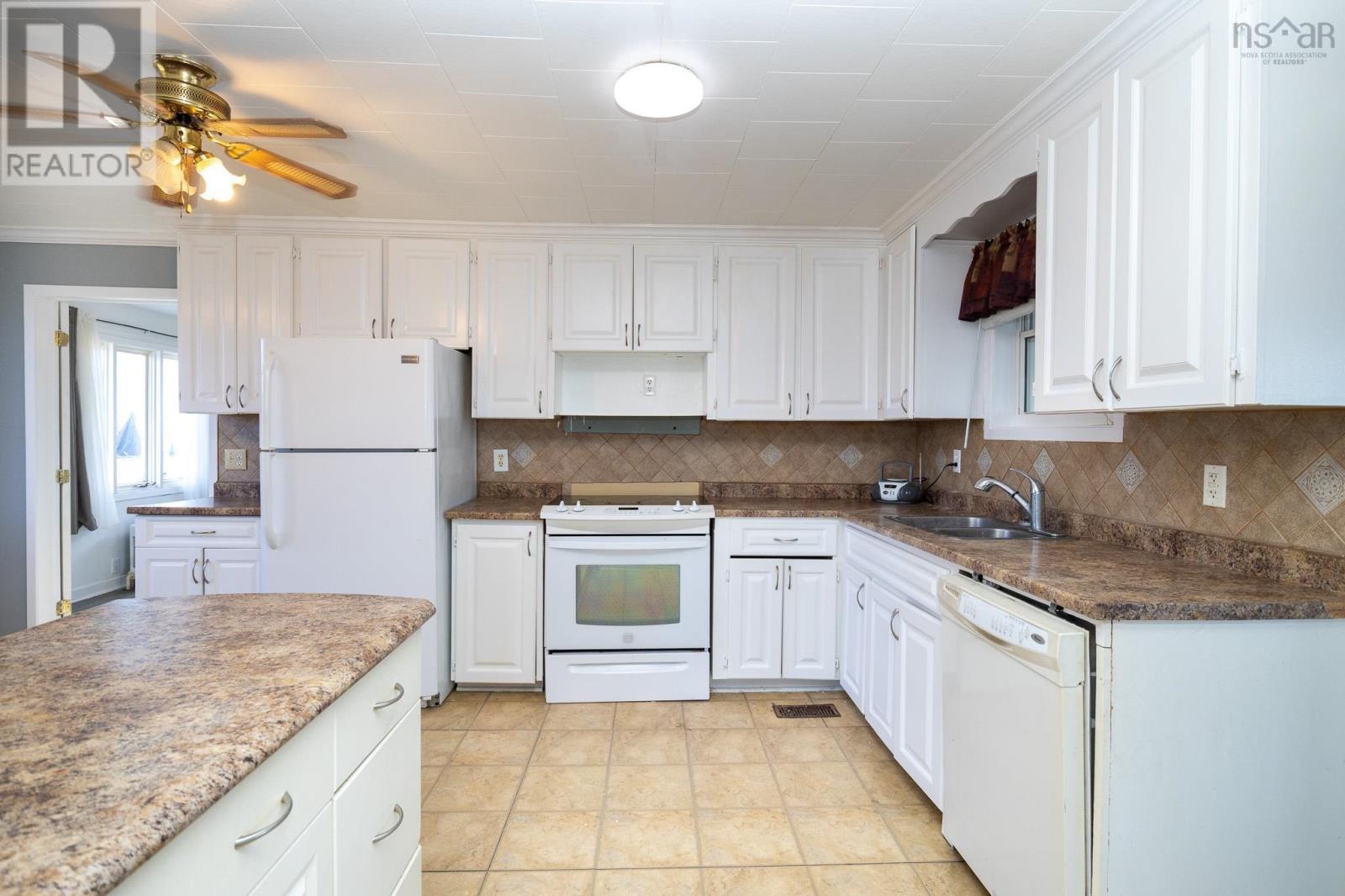 231 Brookside Street, Glace Bay, Nova Scotia  B1A 1L7 - Photo 16 - 202504616