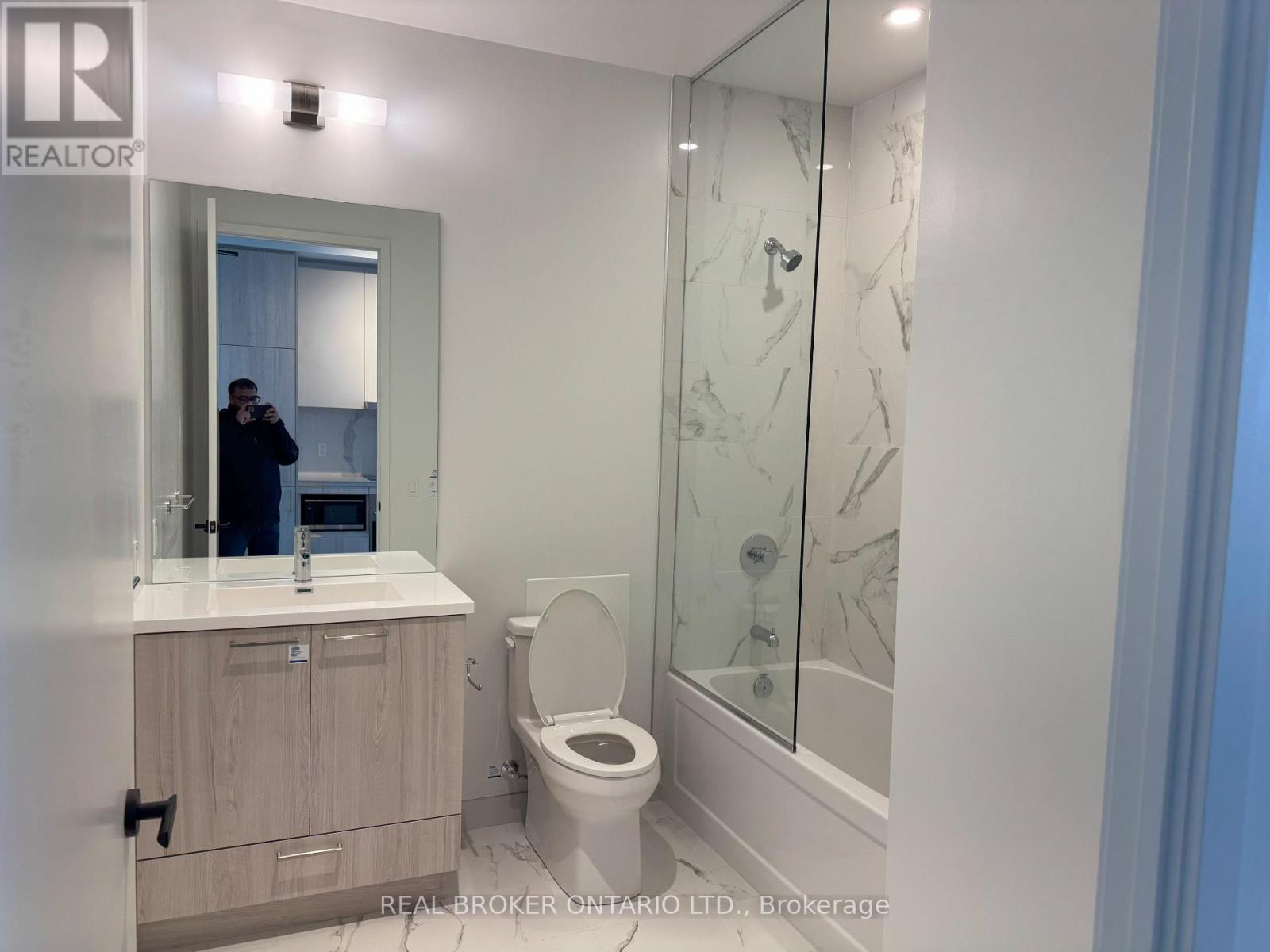 615 - 225 Commerce Street, Vaughan (Vaughan Corporate Centre), Ontario  L4K 0R1 - Photo 8 - N12013962