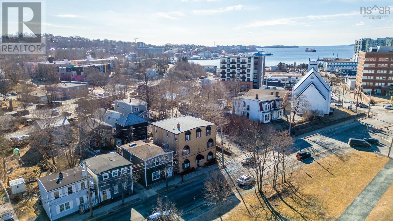 27 Prince Albert Road, Dartmouth, Nova Scotia  B2Y 1L8 - Photo 2 - 202504628