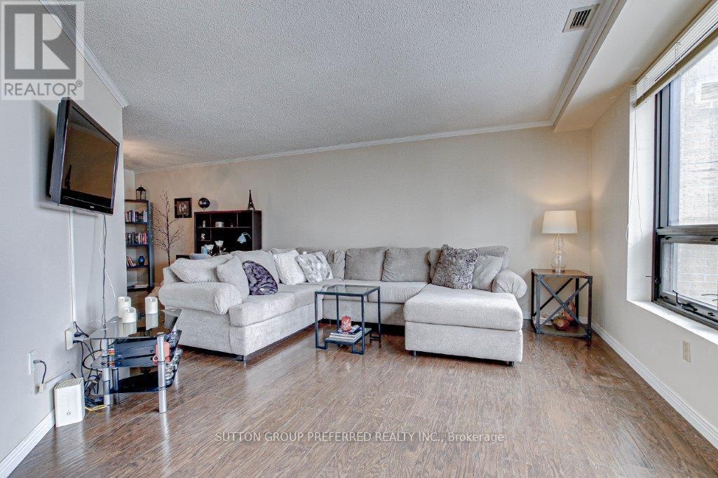 Photo 10 of 25 for 801 - 549 Ridout Street N