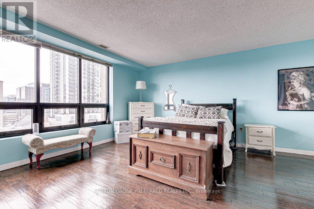 Photo 17 of 25 for 801 - 549 Ridout Street N