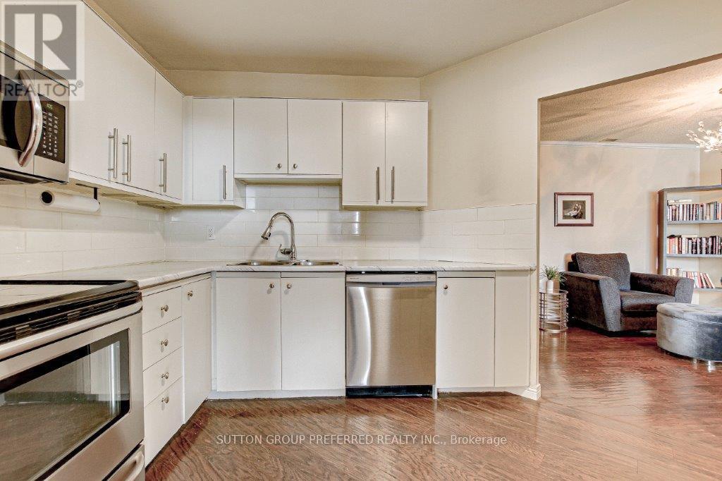 Photo 7 of 25 for 801 - 549 Ridout Street N