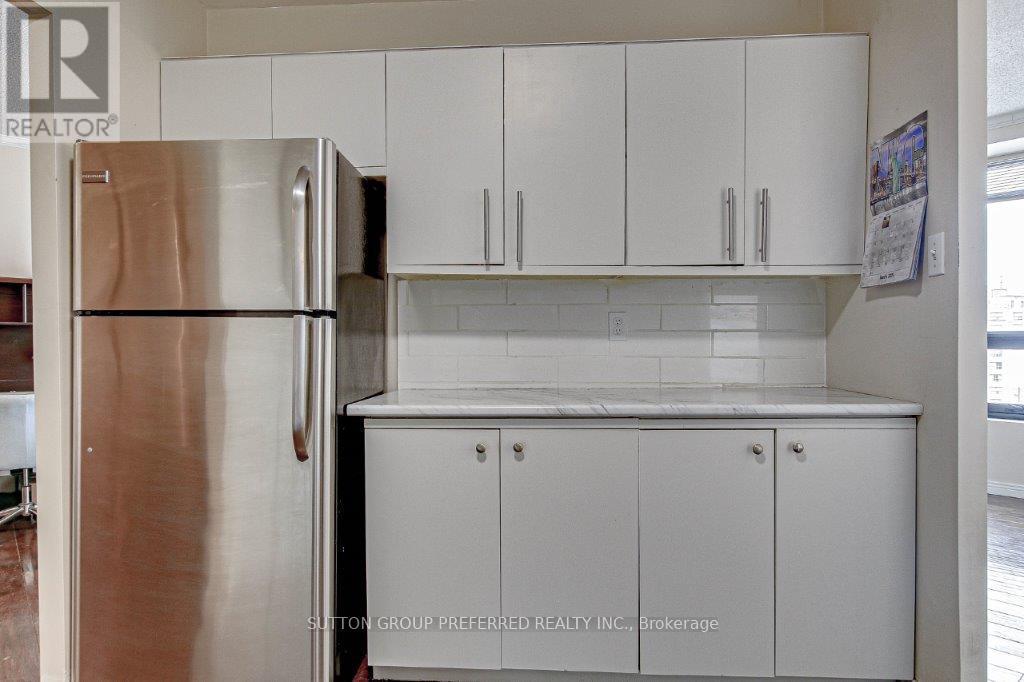 Photo 8 of 25 for 801 - 549 Ridout Street N