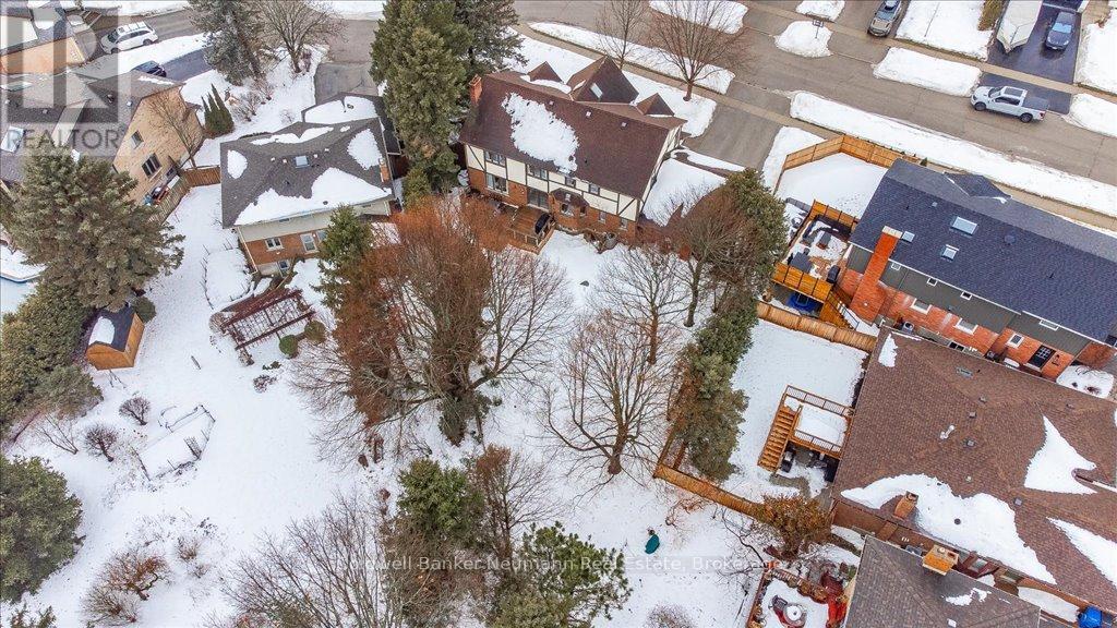 28 Valleyridge Trail, Guelph, Ontario  N1G 4B3 - Photo 39 - X12003785