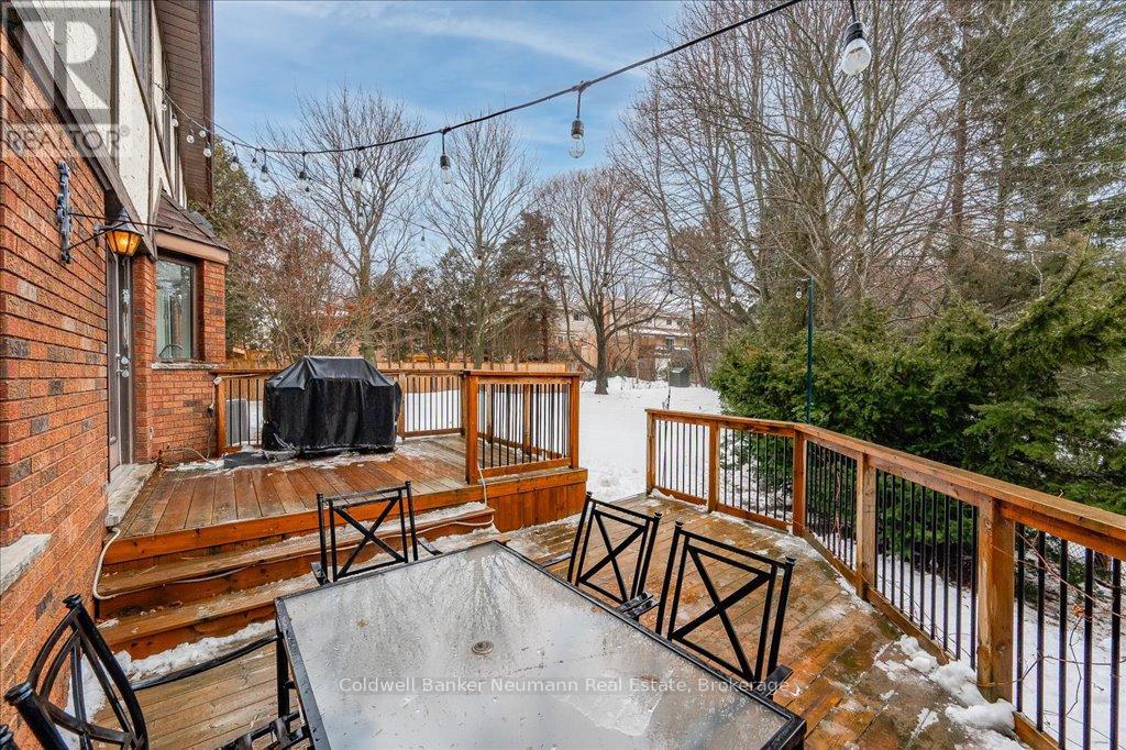 28 Valleyridge Trail, Guelph, Ontario  N1G 4B3 - Photo 42 - X12003785