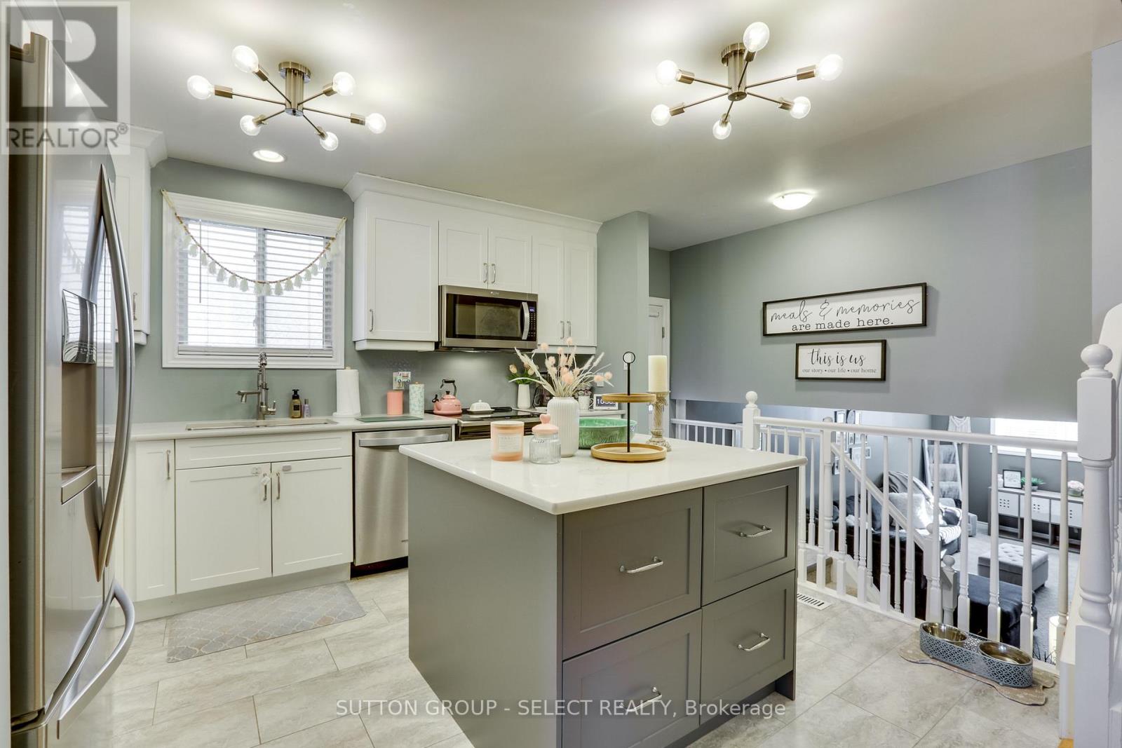 Photo 17 of 50 for 2203 Meadowgate Boulevard