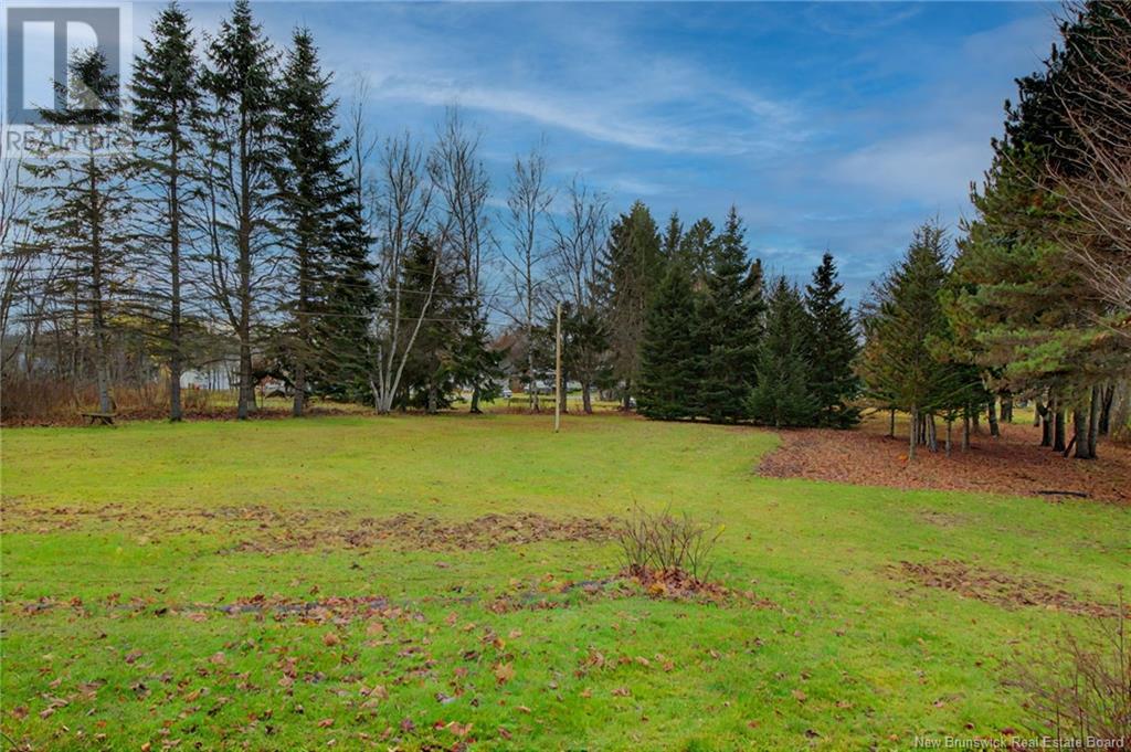 Property at 585 Lafleur image 2