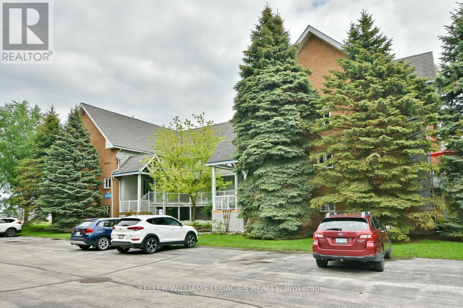 Property at 12 - 2 RAMBLINGS WAY image 4