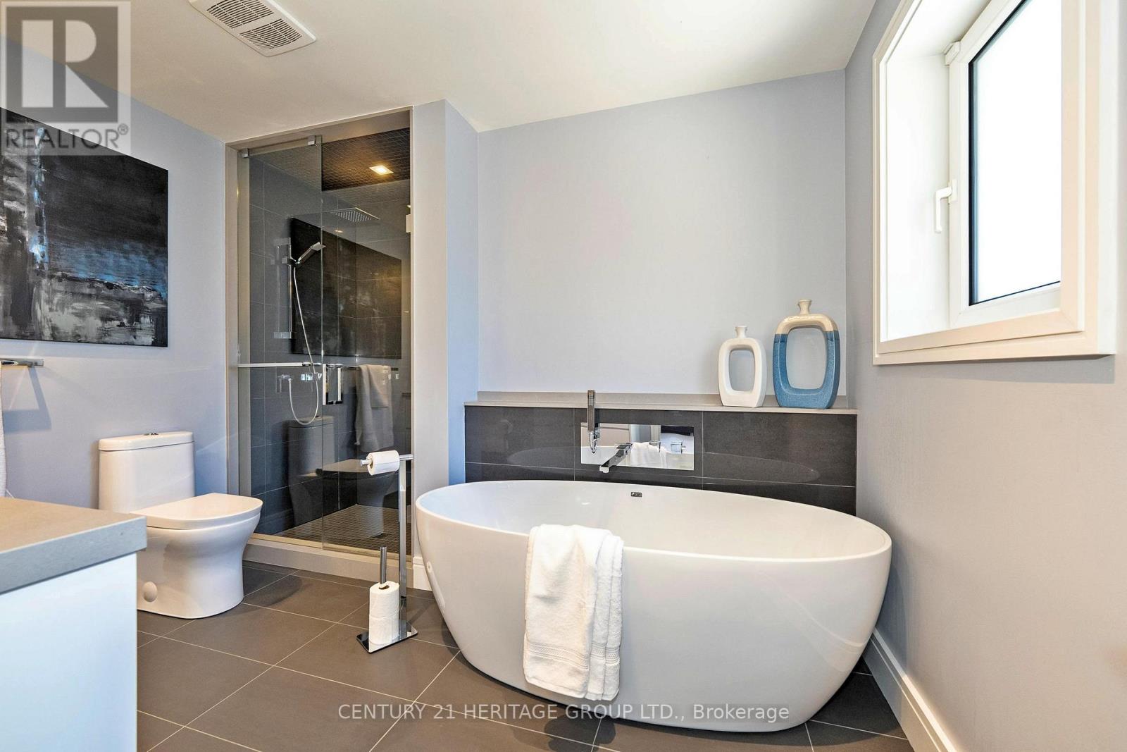 61 Foursome Crescent, Toronto, Ontario  M2P 1W4 - Photo 31 - C12014112